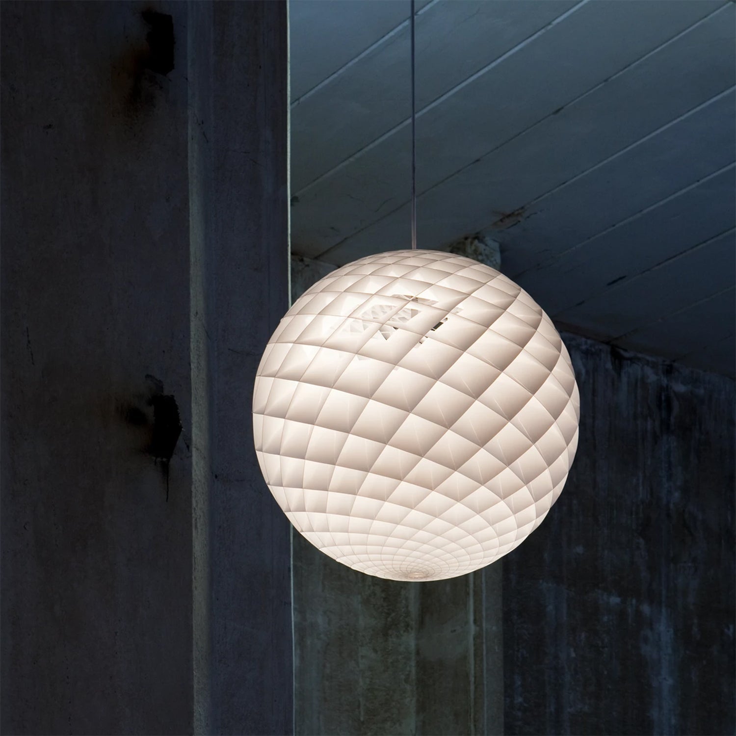 Patera Pendant Light