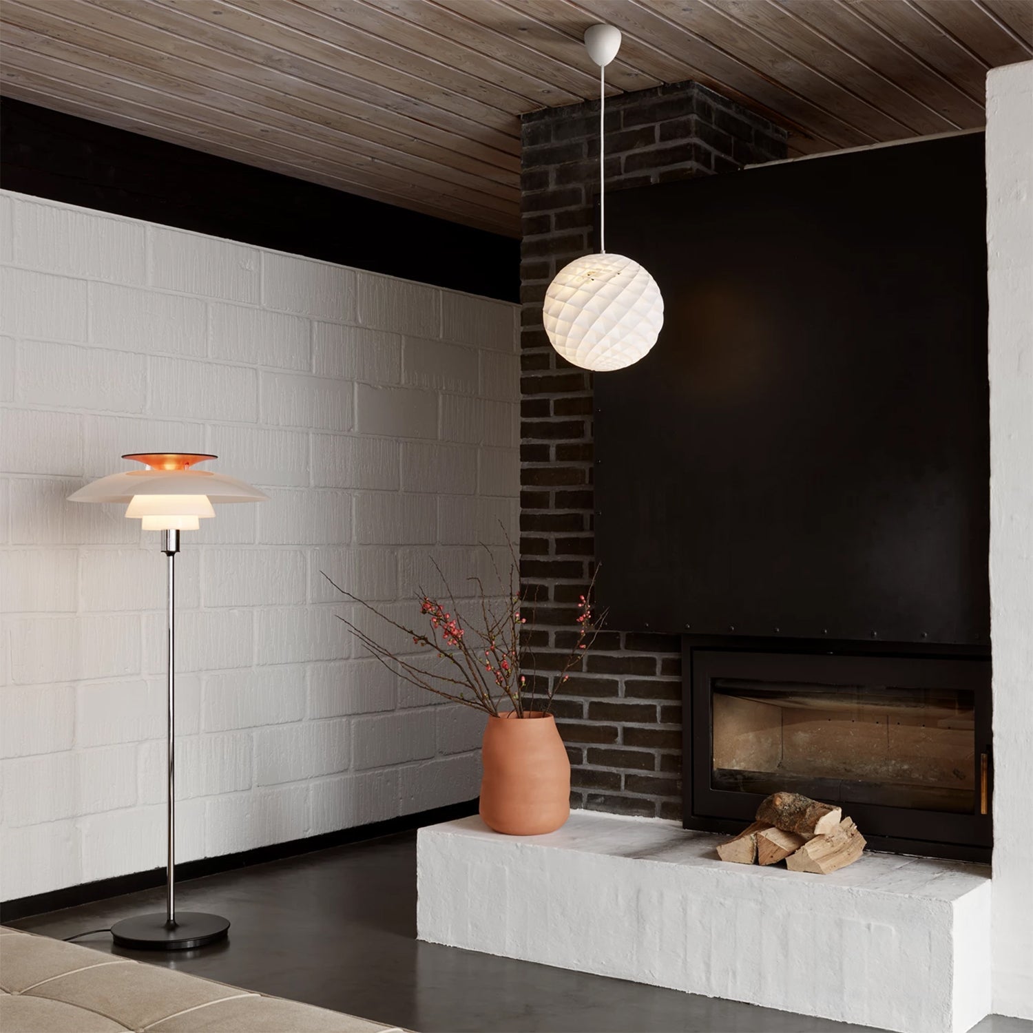Patera Pendant Light