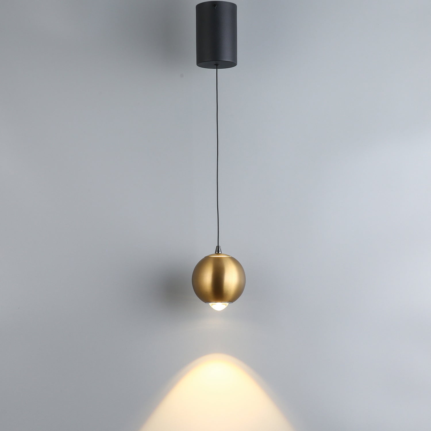 Planet_Spotlight_Pendant_Light_08