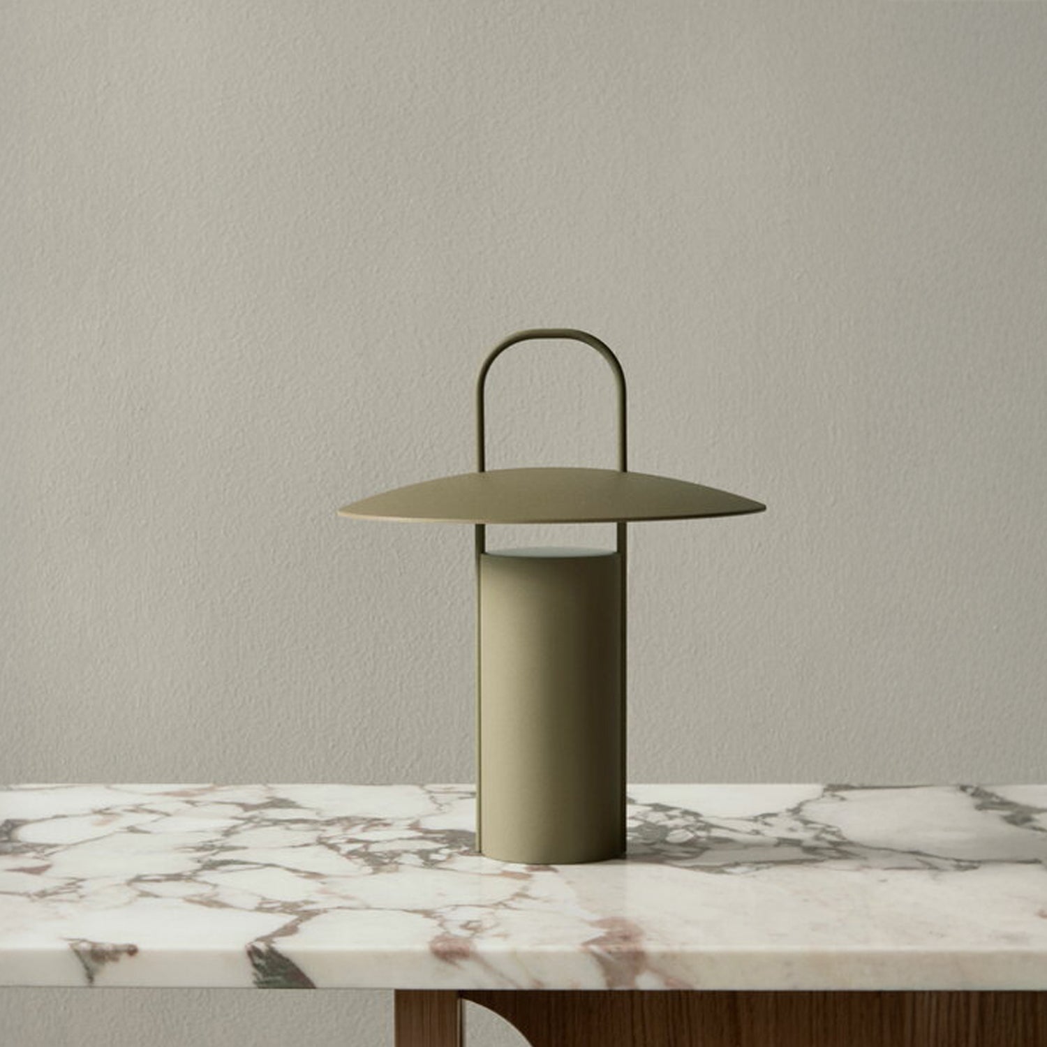 Ray Table Lamp