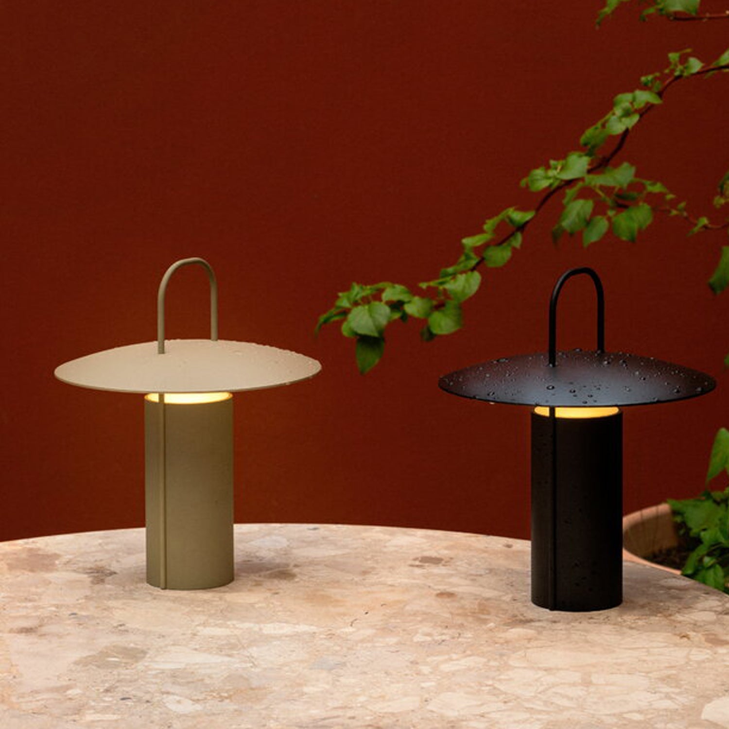 Ray Table Lamp