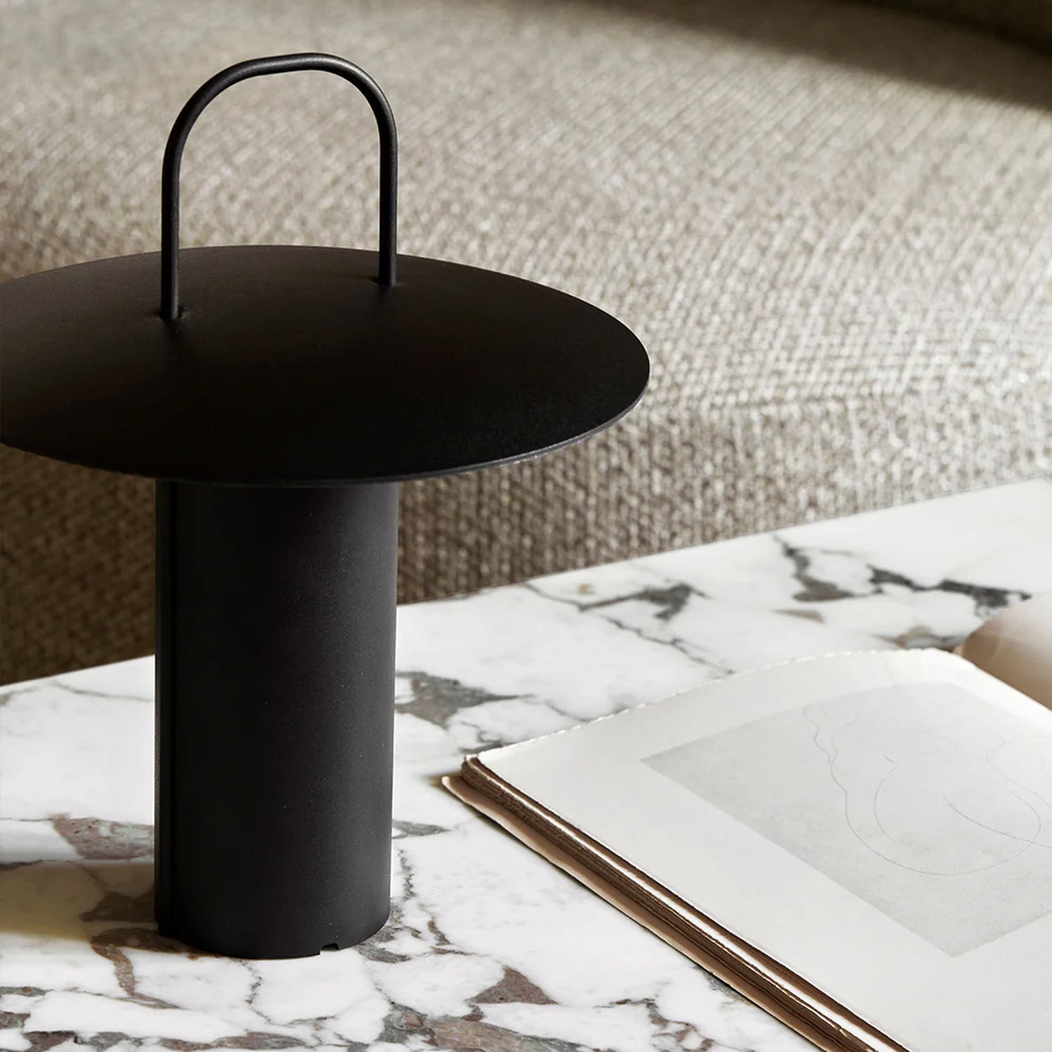 Ray Table Lamp