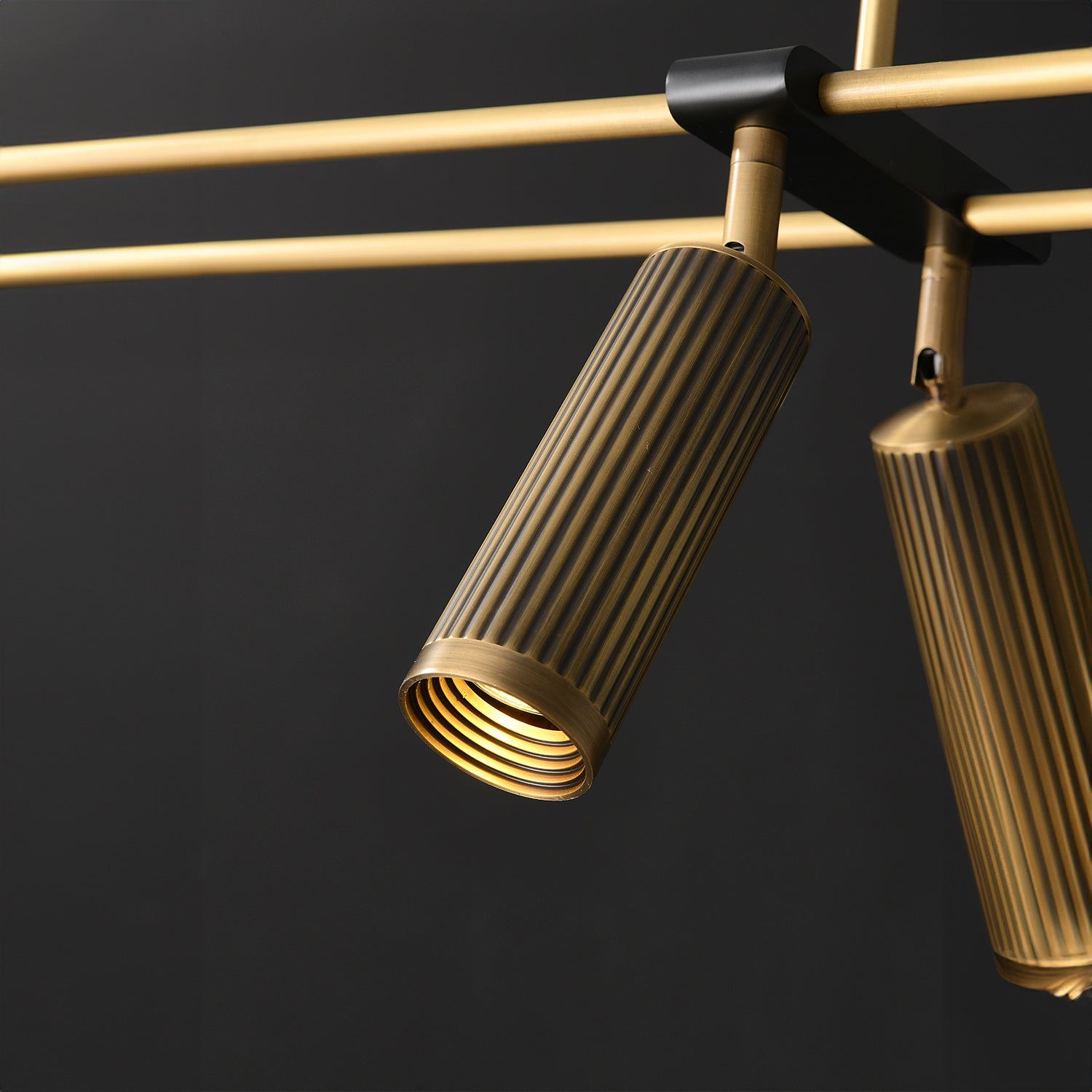 Spot_Linear_Suspension_Pendant_Light_J. Adams_10