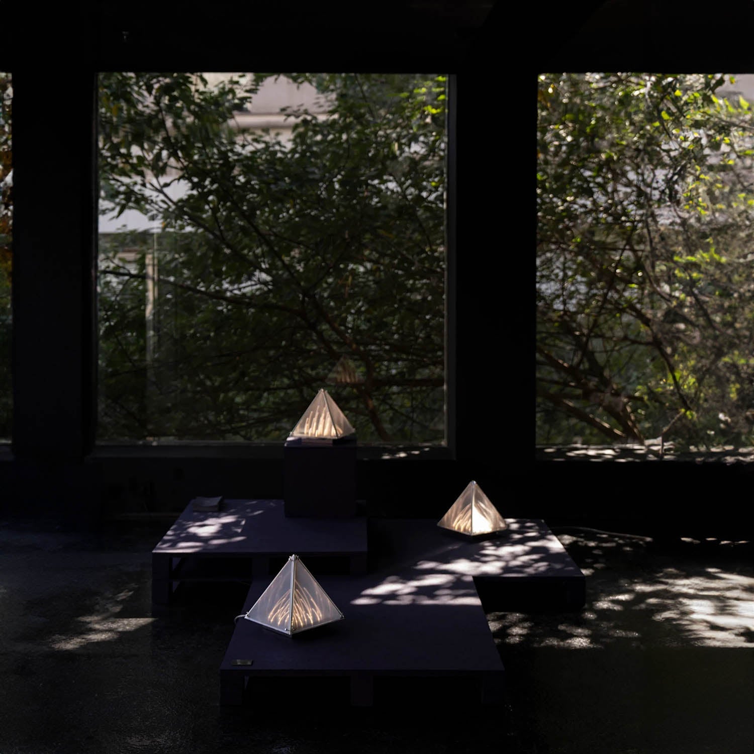 FRAGMENT 4 Table Lamp