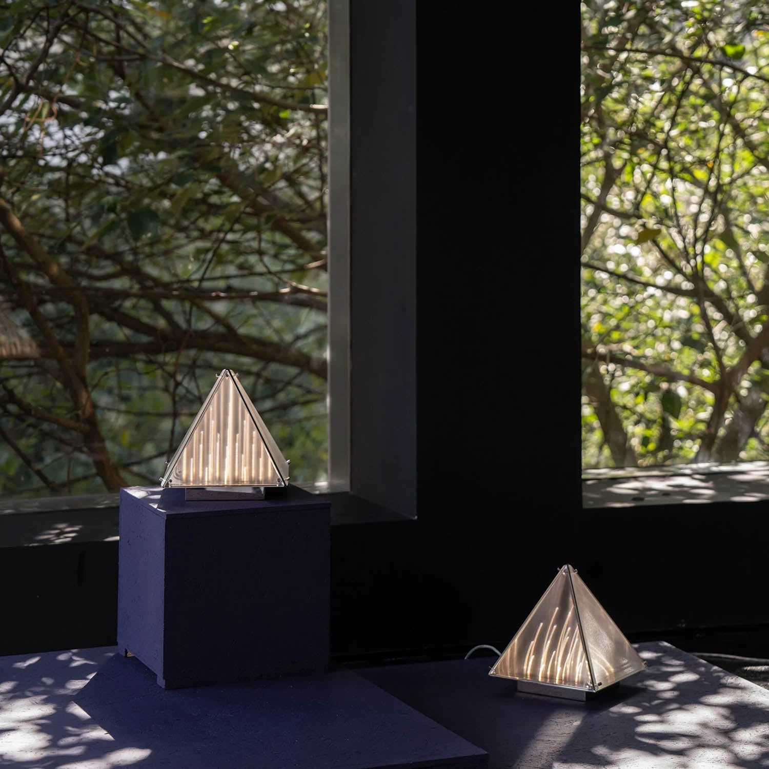 FRAGMENT 4 Table Lamp