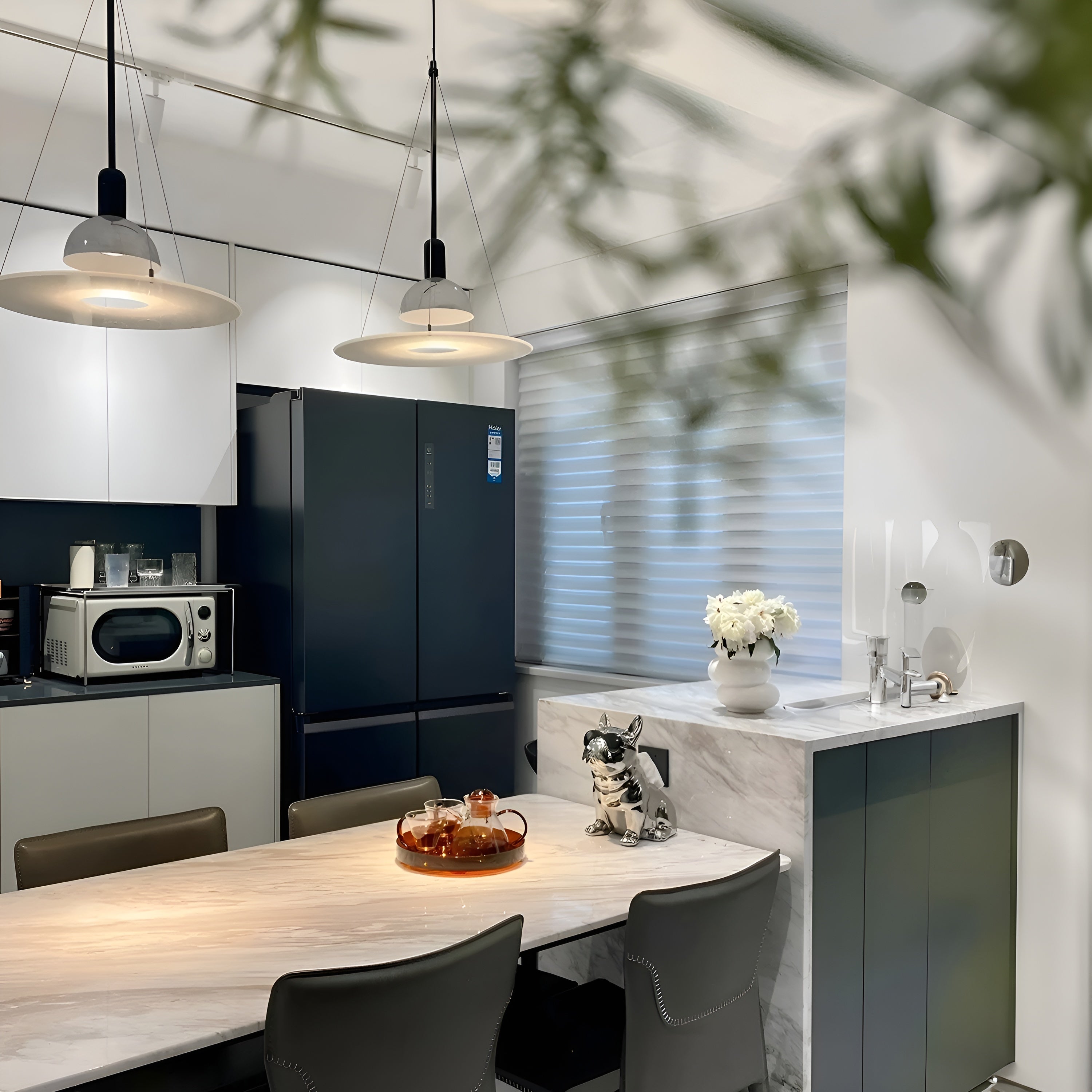 FRISBI Pendant Light