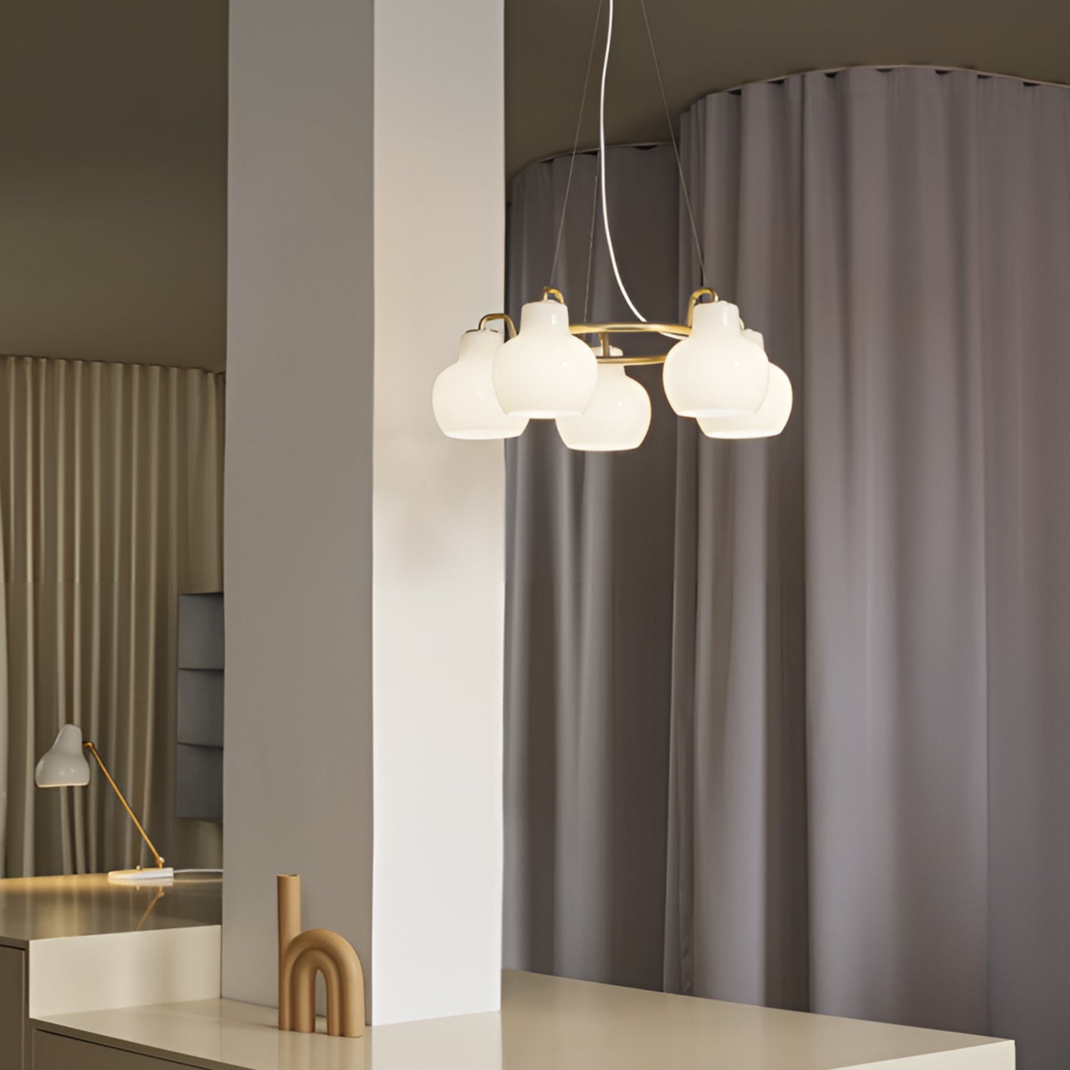 VL Ring Crown Chandelier