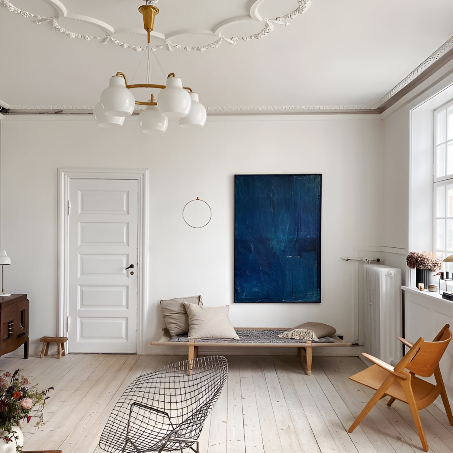 VL Ring Crown Chandelier