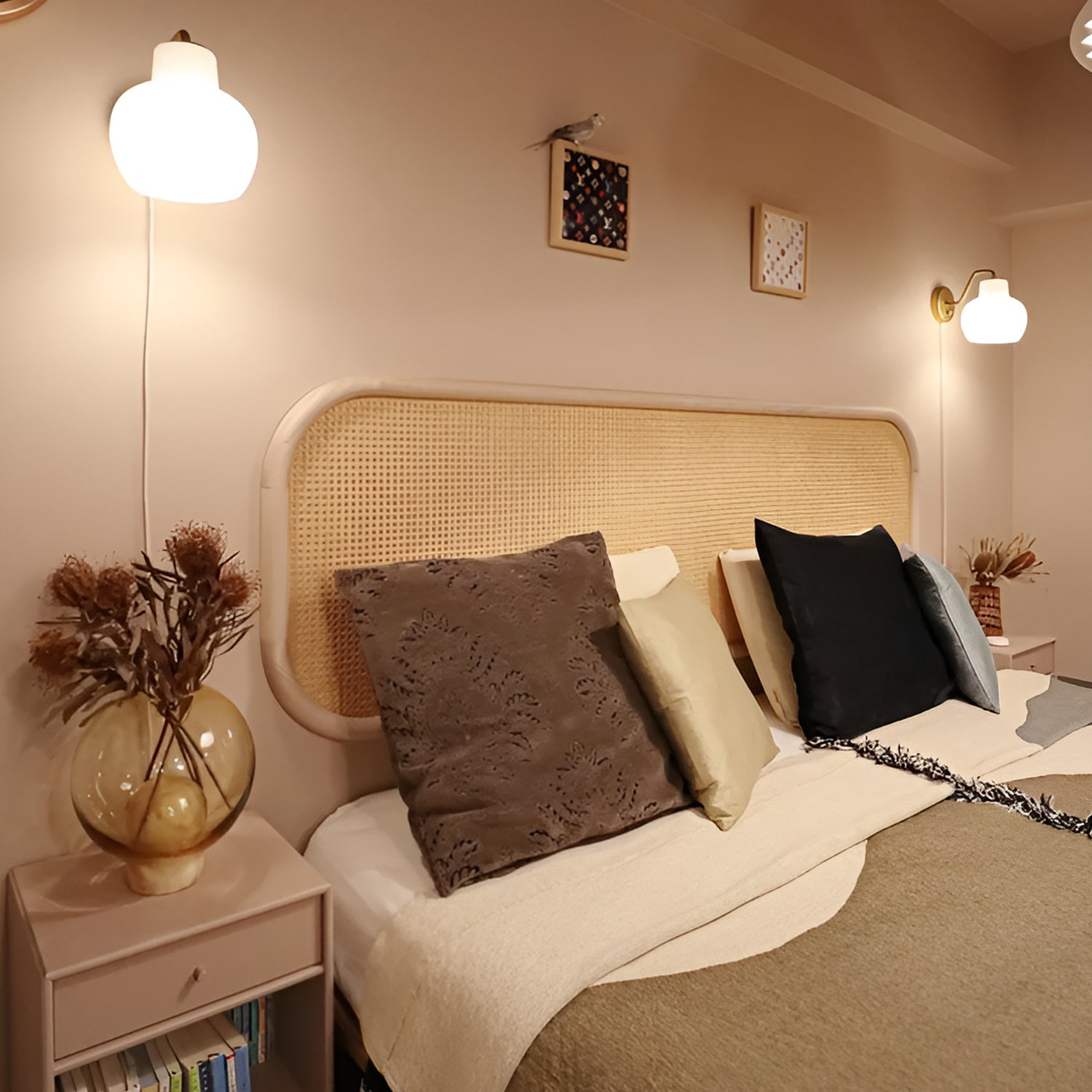 VL Ring Crown Wall Lamp