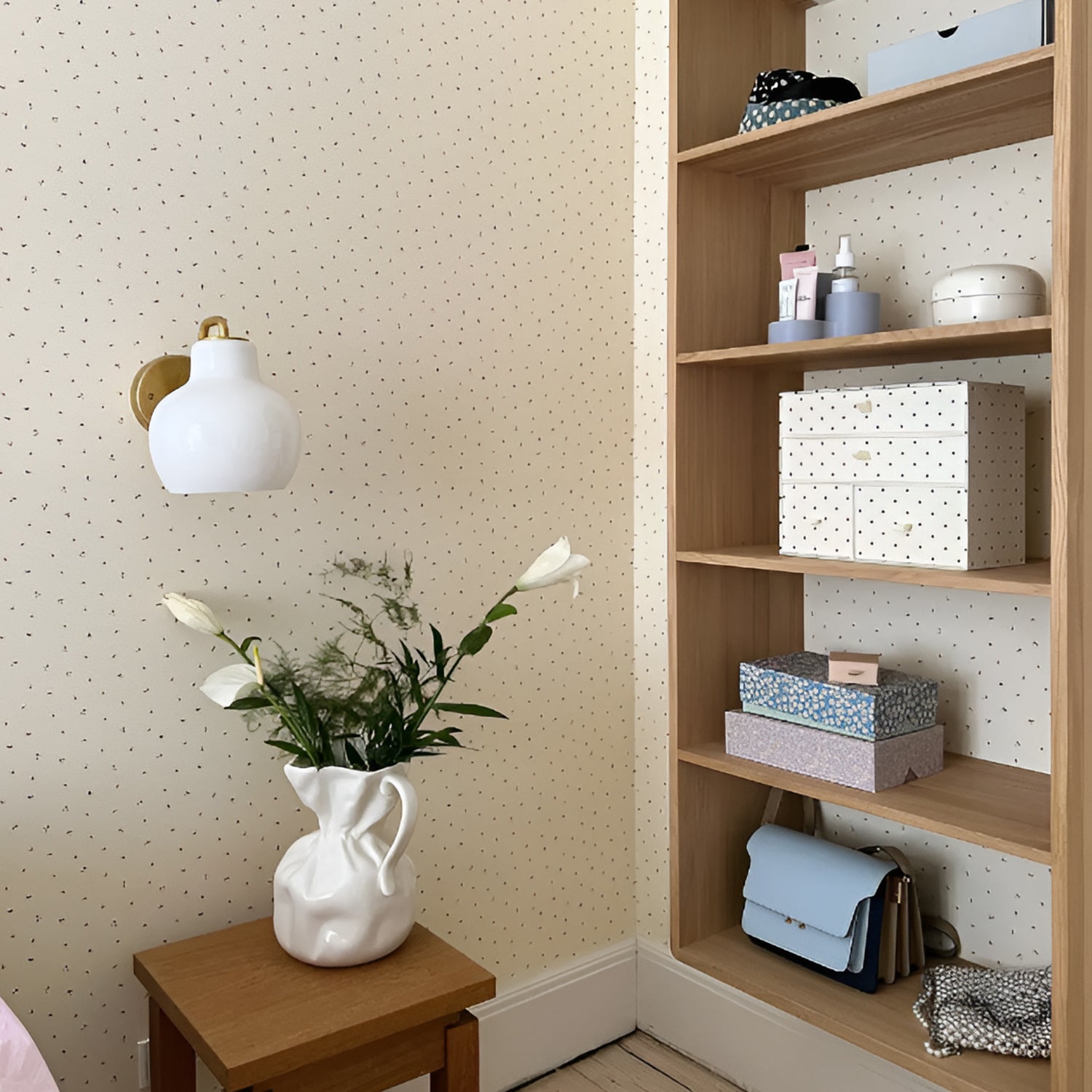 VL Ring Crown Wall Lamp