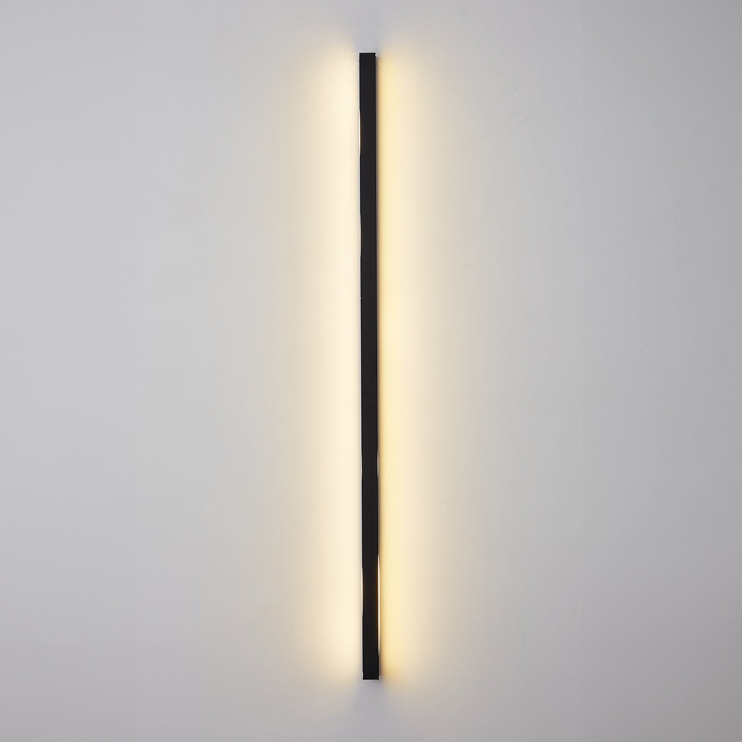 Tratto Wall Light