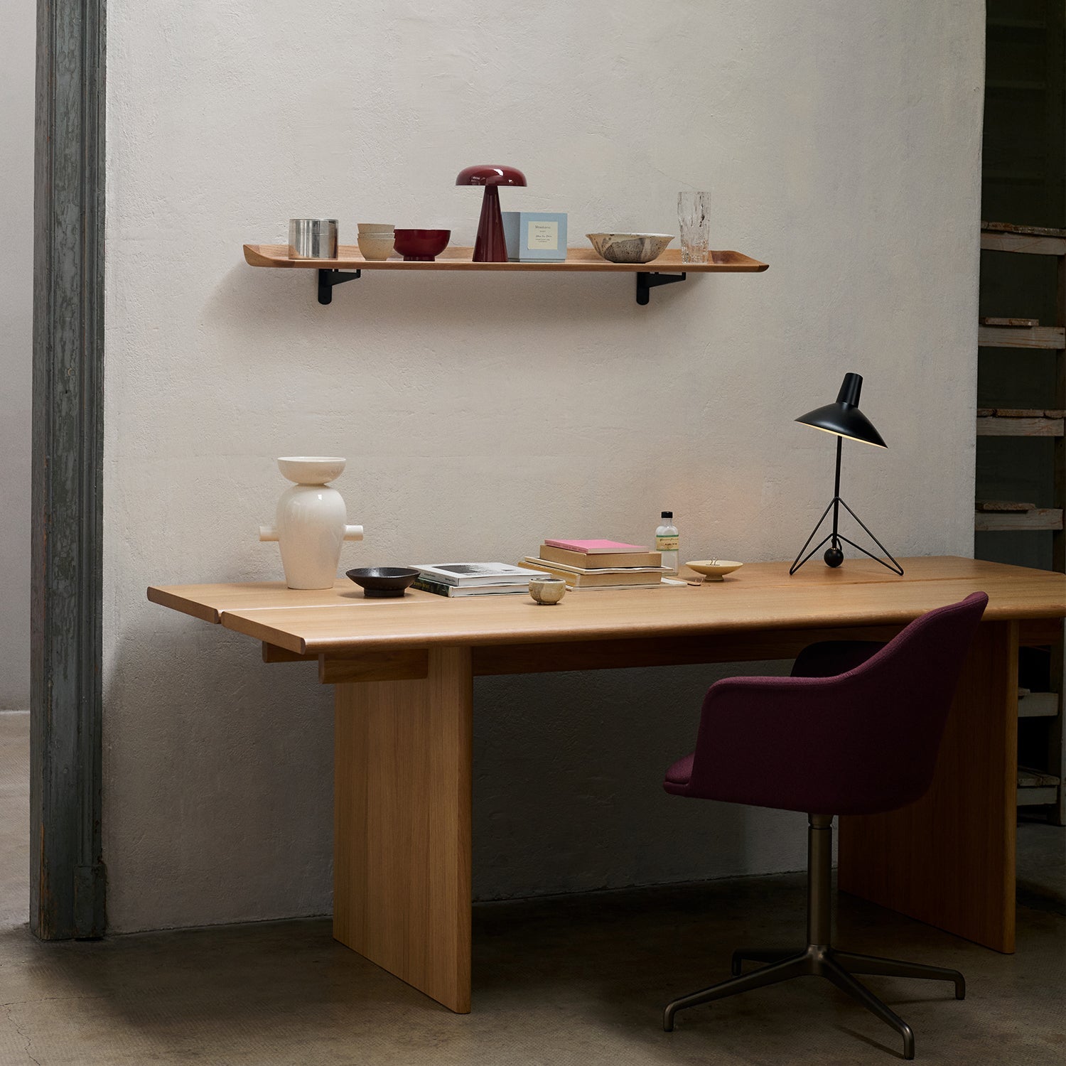 Tripod HM9 Table Lamp