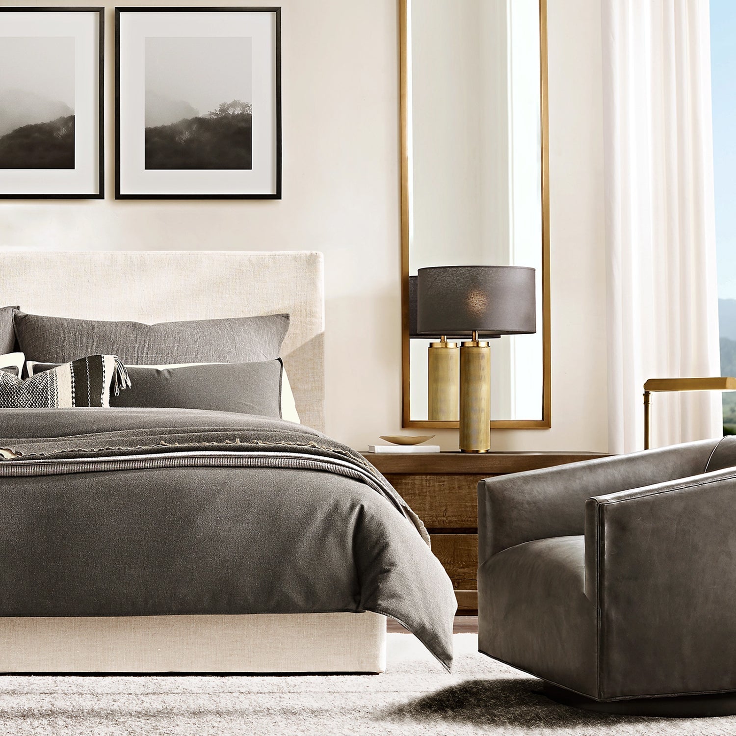 Utilitaire Knurled Table Lamp