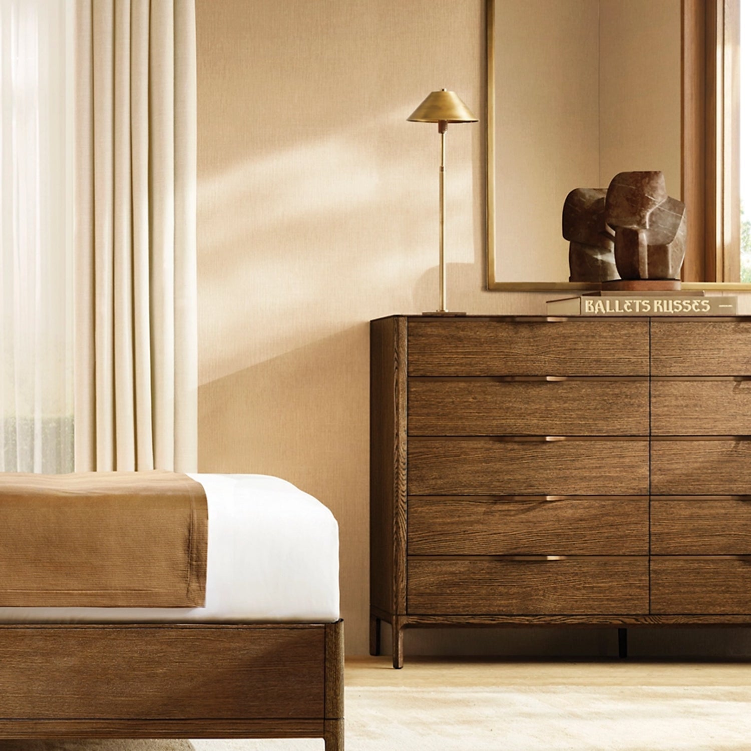 Utilitaire Metal Shade Table Lamp