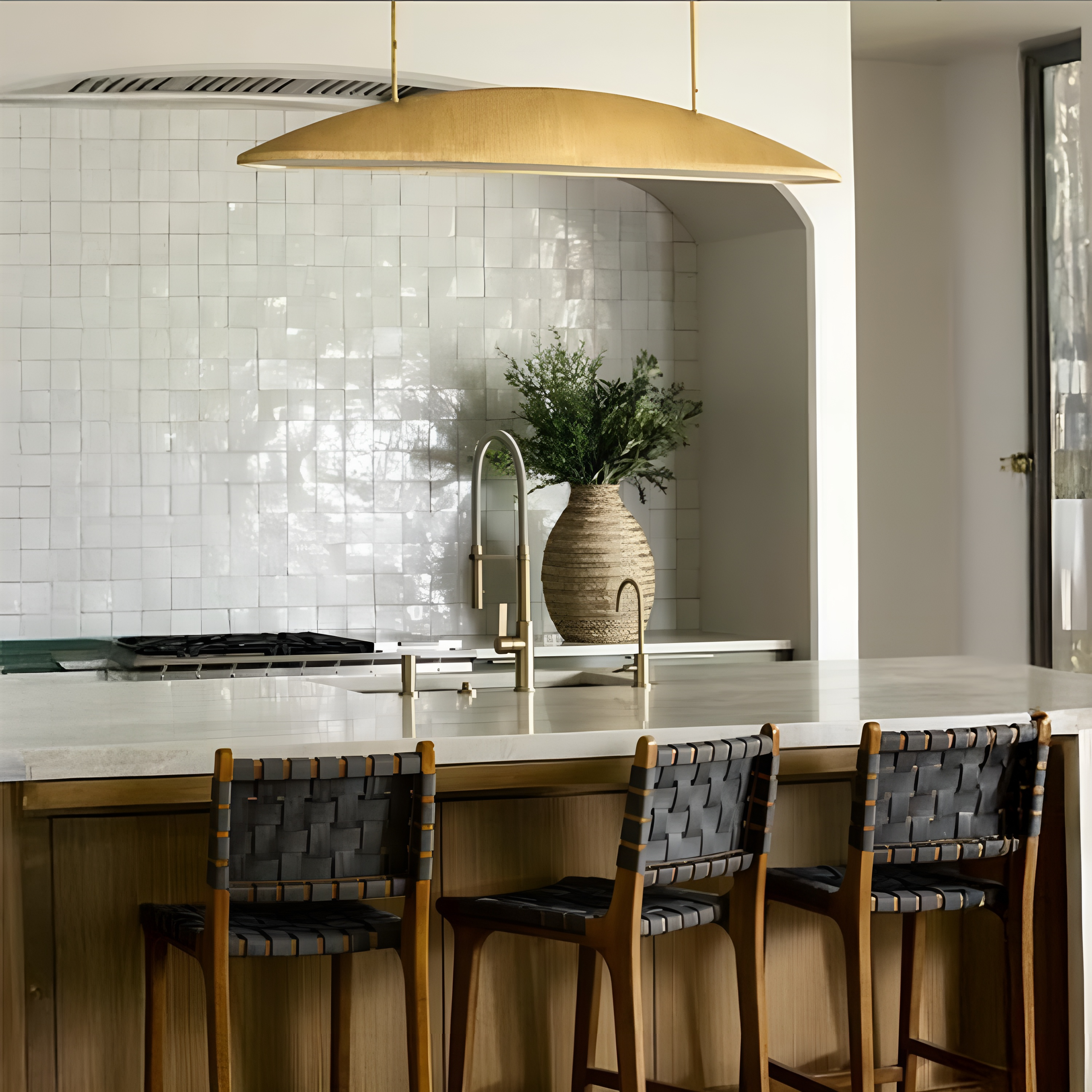 Utopia Large Linear Pendant Light