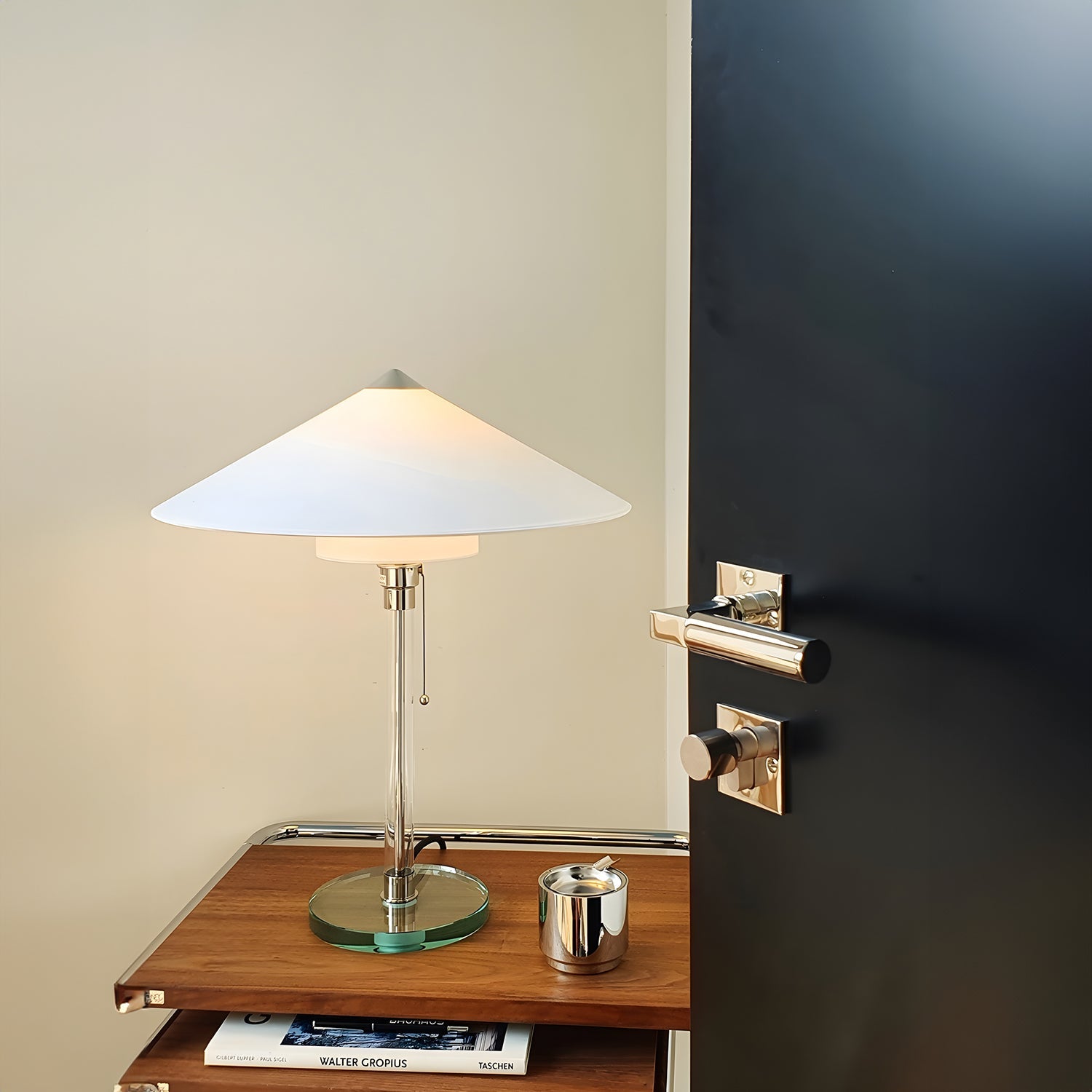 WG 27 Table Lamp
