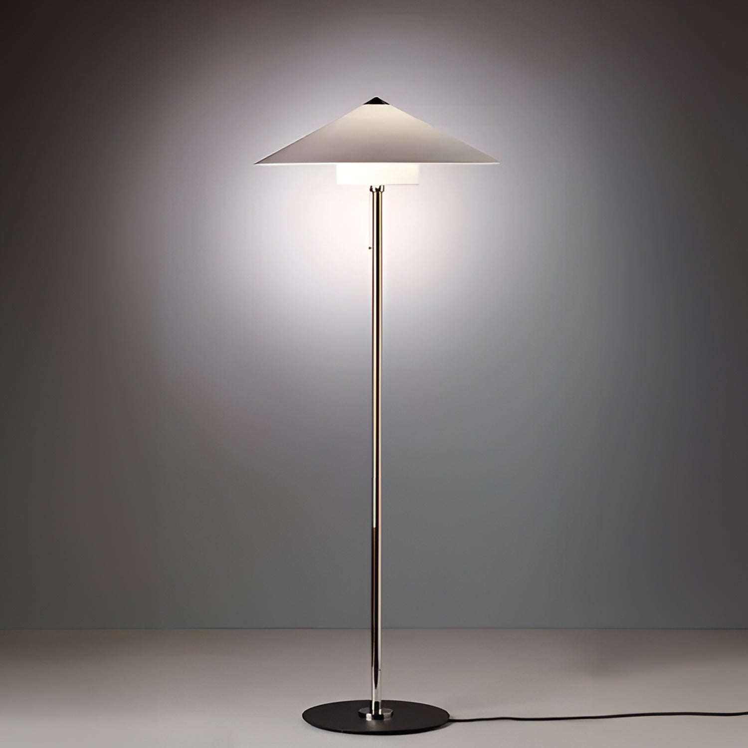 WSTL 30 Floor Lamp