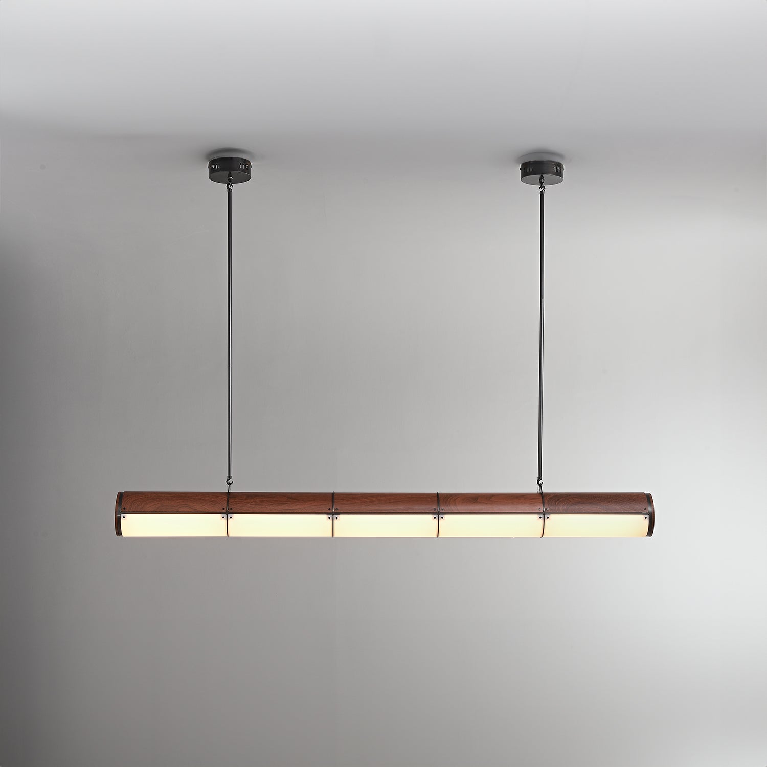 Woody_Endless_Straight_Pendant_Light_Roll&Hill_0009