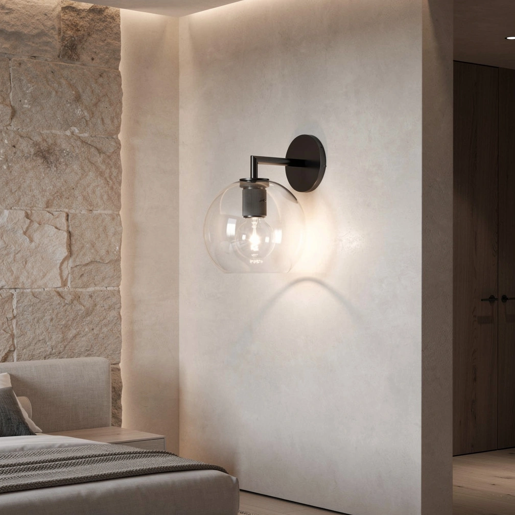 Utilitaire Globe Shade Sconce