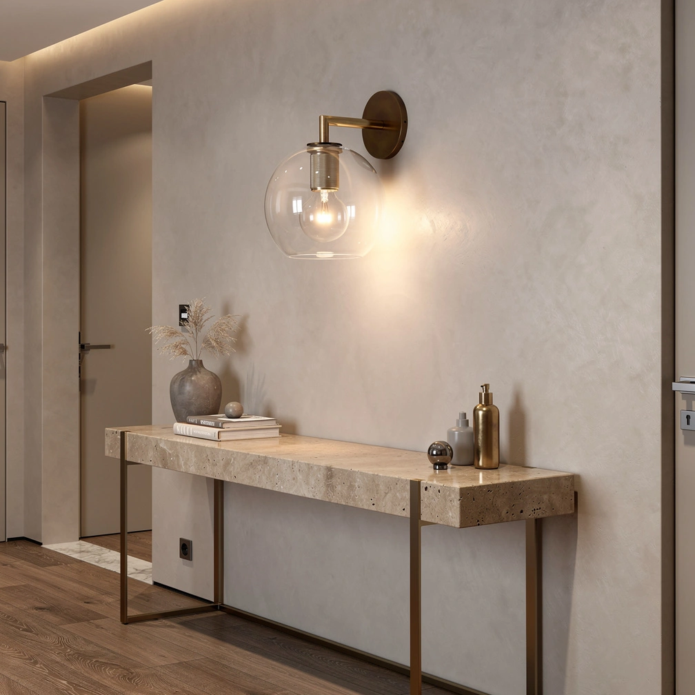 Utilitaire Globe Shade Sconce