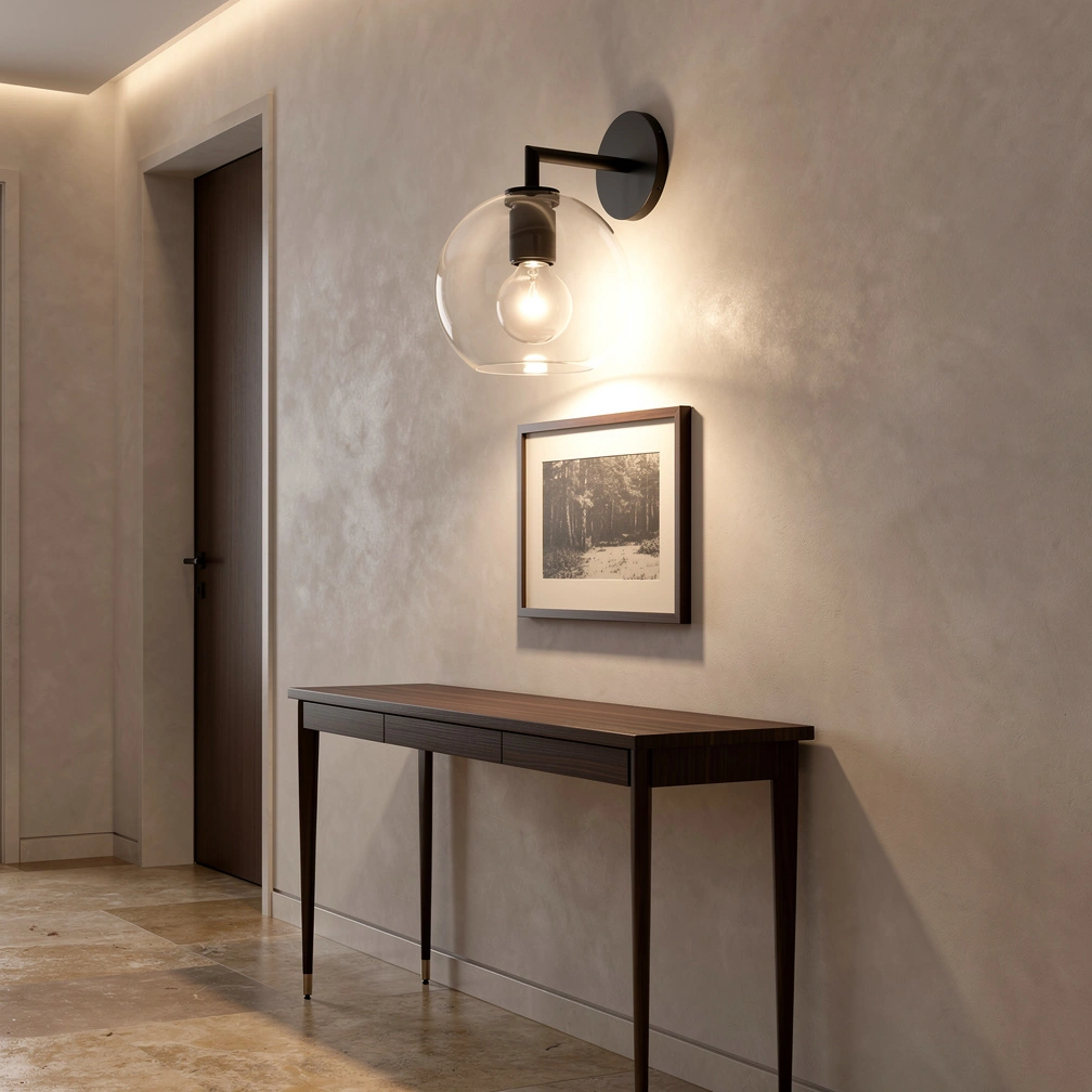 Utilitaire Globe Shade Sconce