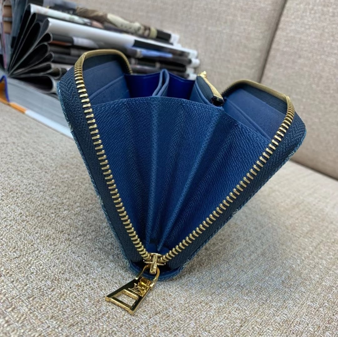 ◆ユニークデザイン【 LOUIS VUITTON 】ジッピー・ウォレット M82958