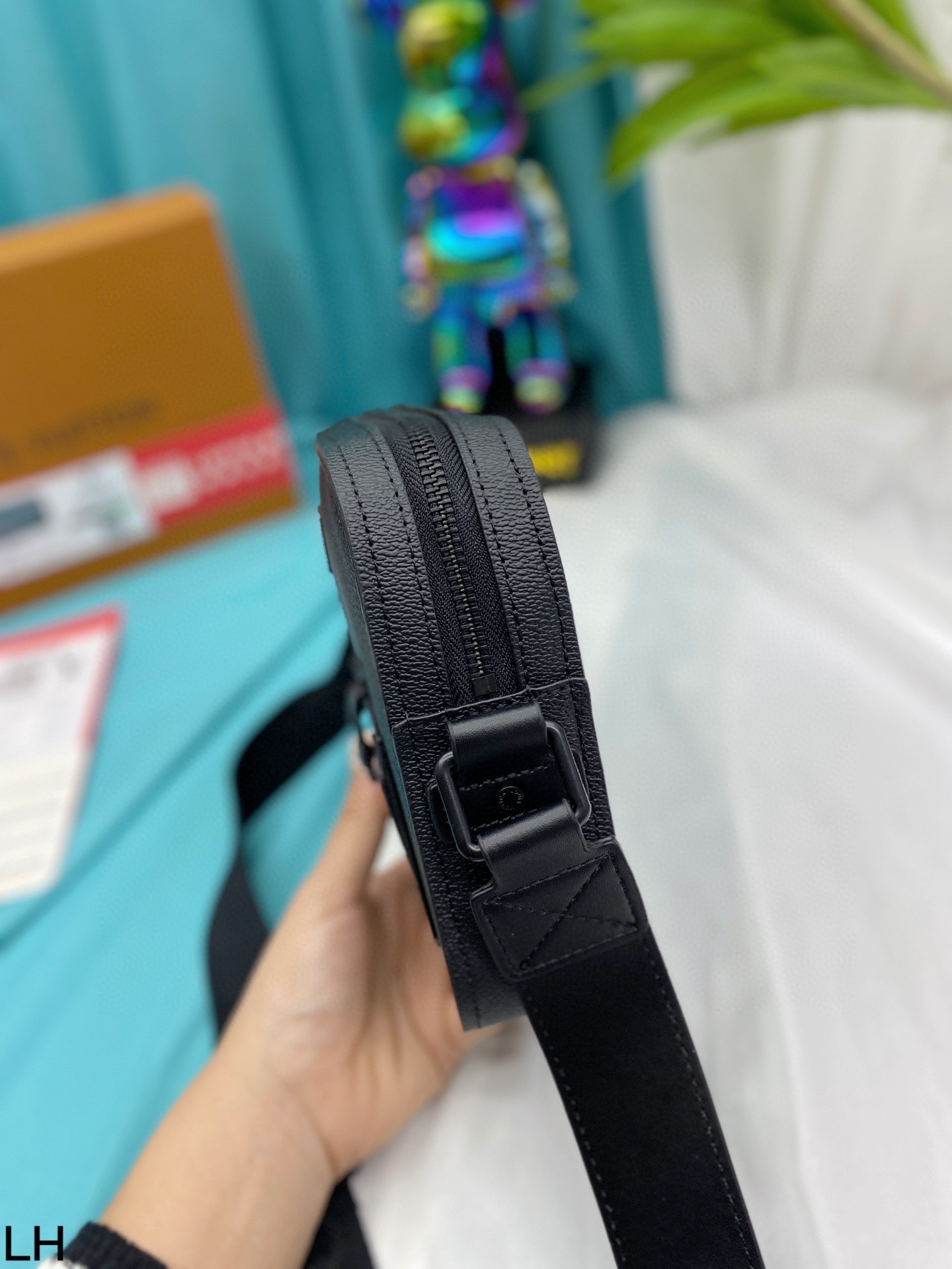 ☆LOUIS VUITTON☆ メンズショルダーバッグ