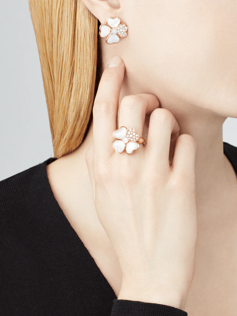 【2024】【Vancleef & Arpels】 コスモス イヤリング、ミディアムモデル