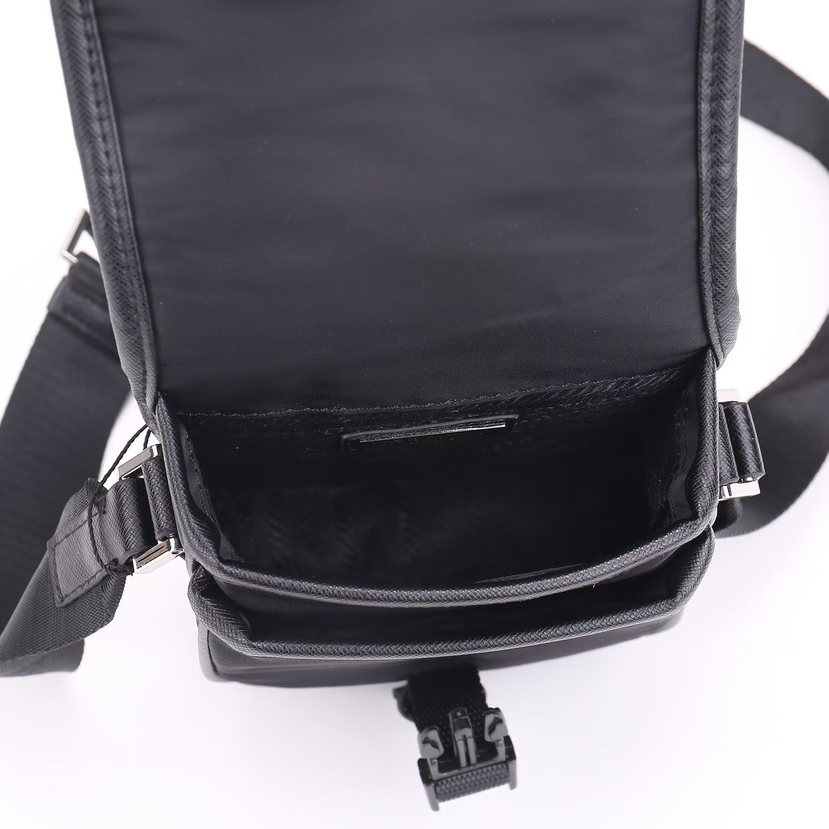 ★PRADA直営店★re-nylon携帯電話バッグ