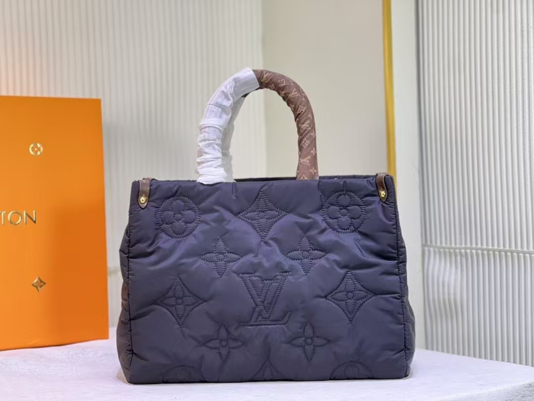 LOUIS VUITTON オンザゴー GM 2WAY　トート　バッグ