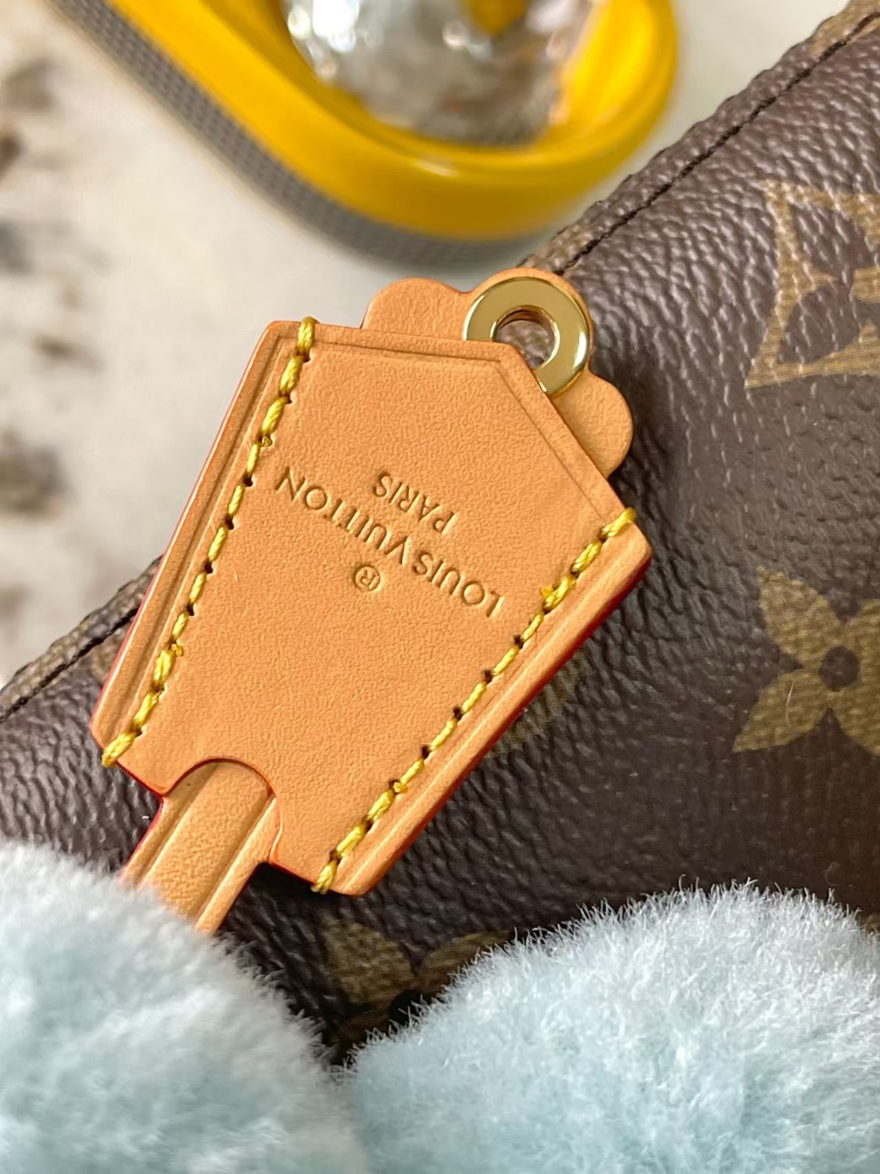 【LOUIS VUITTON旗艦店】ルイ・ヴィトン VIVIENNE携帯バッグ M12269