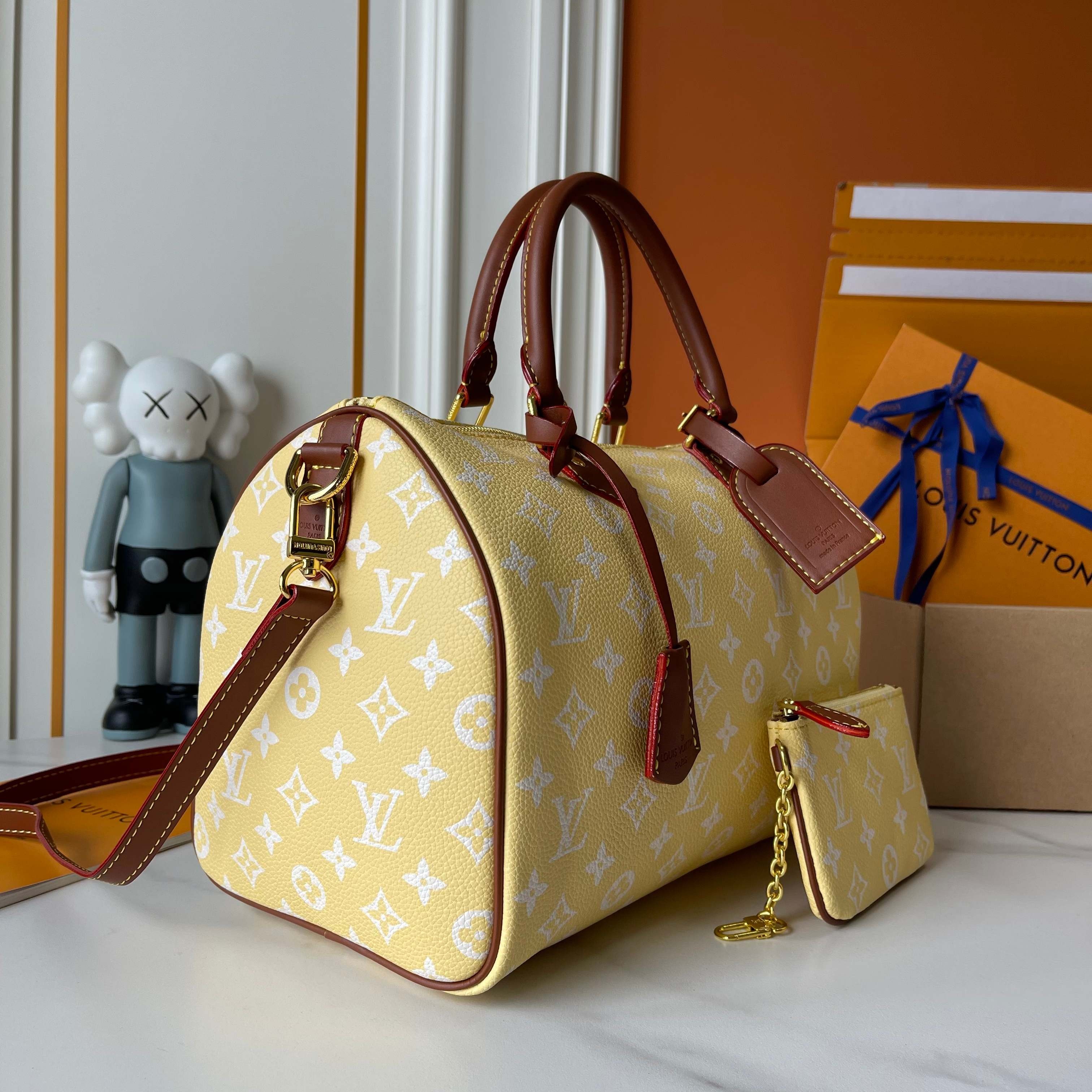 LOUIS VUITTON ルイヴィトン SPEEDY SOFT 30 ショルダーバッグ
