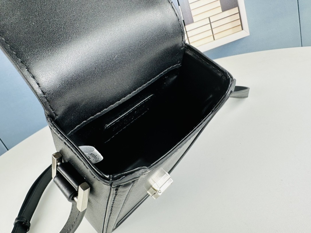 【SAINT LAURENT公式旗艦店】サンローラン HOBO スマホバッグ