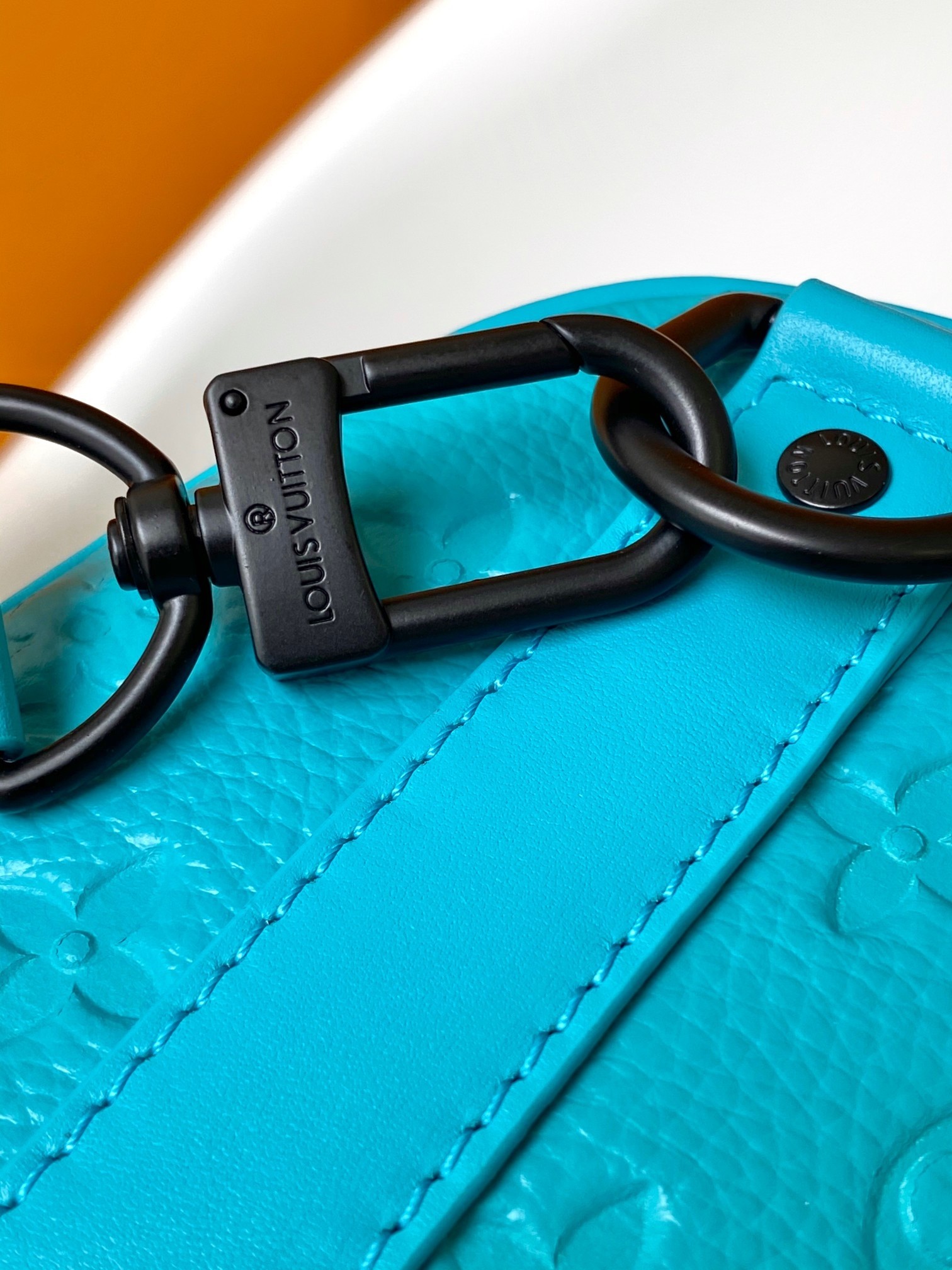 【鮮やかカラー♪】Louis Vuitton キーポル25 ショルダーバッグ