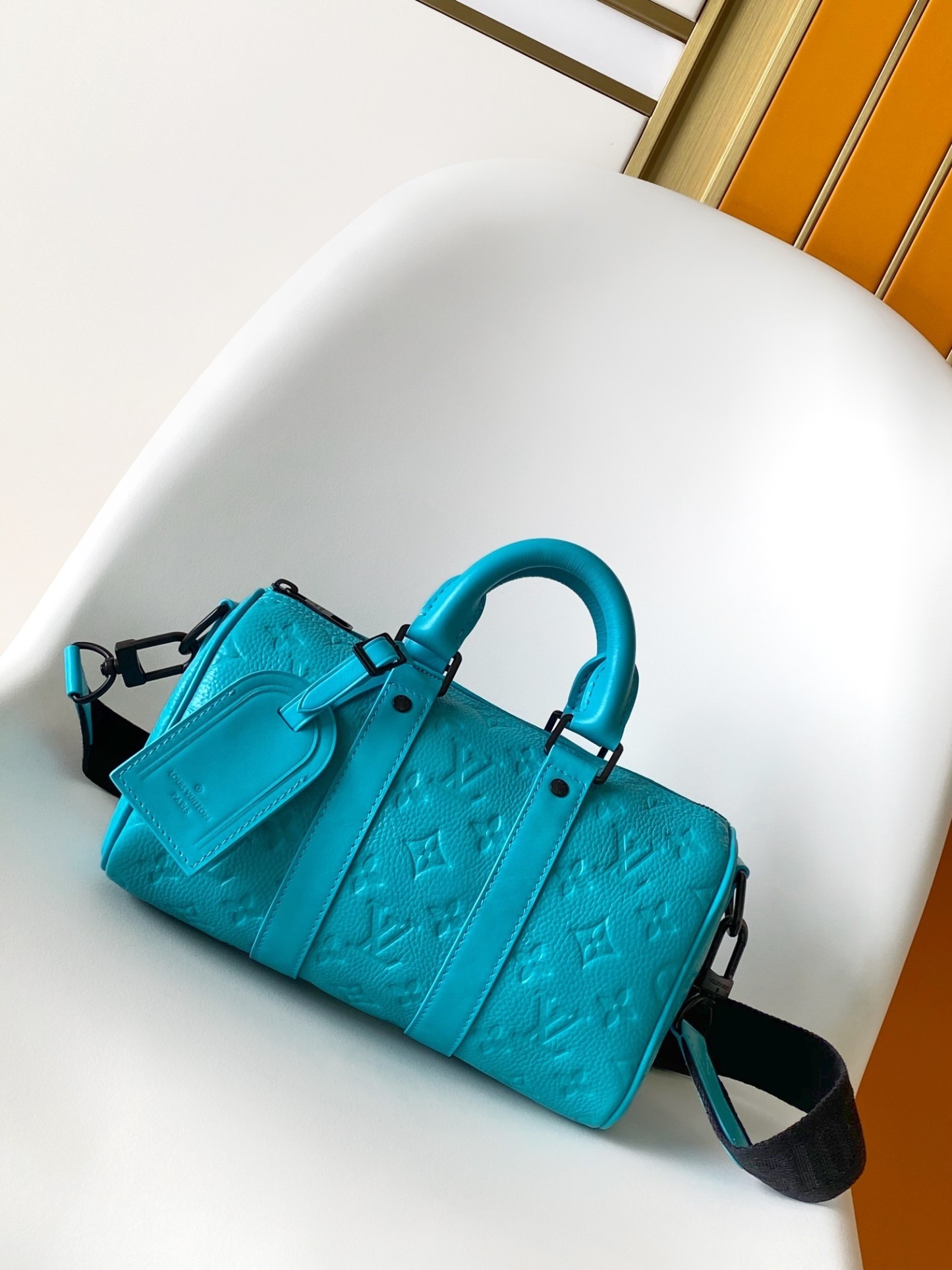 【鮮やかカラー♪】Louis Vuitton キーポル25 ショルダーバッグ