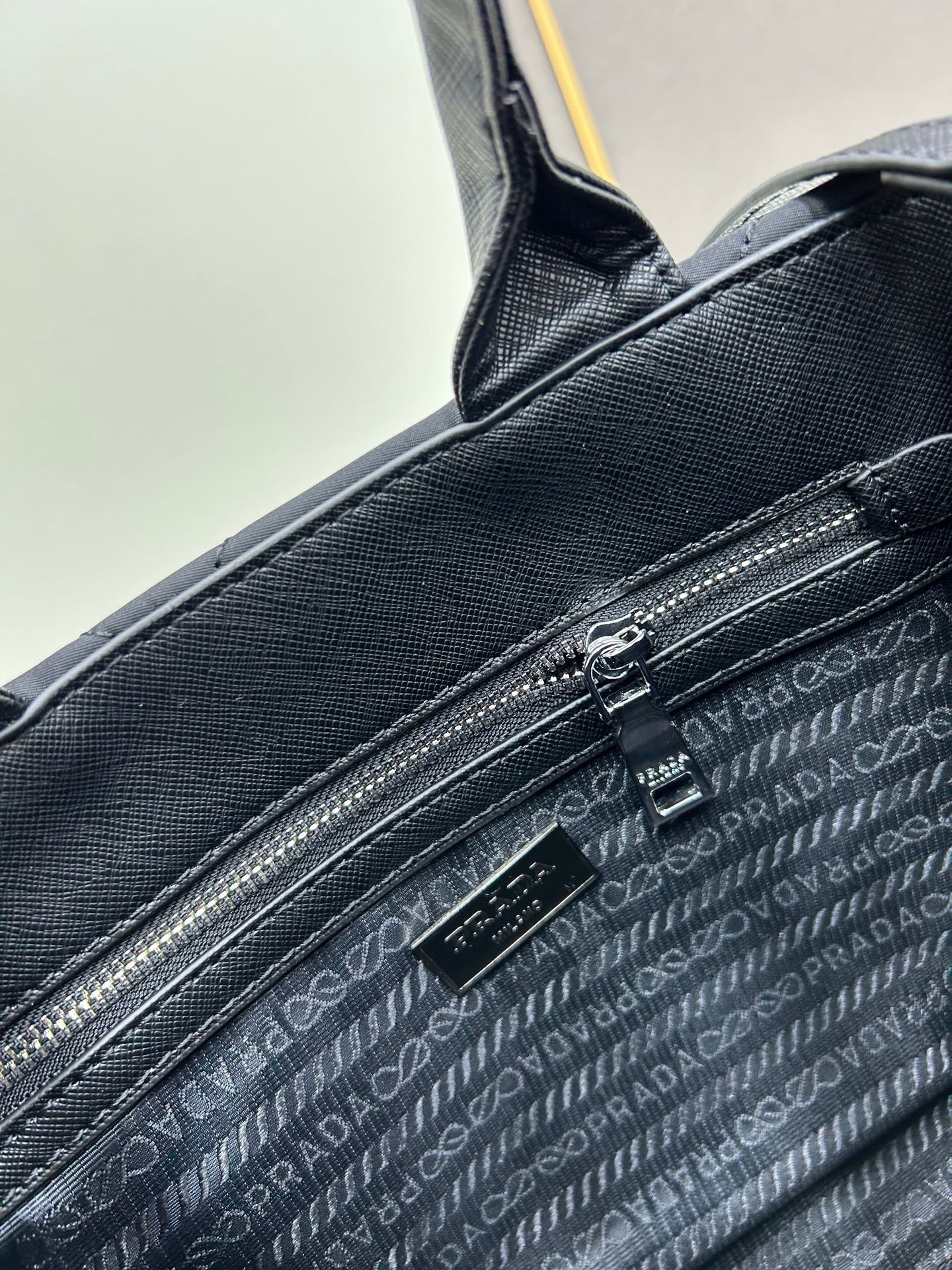 【PRADA旗艦店】(プラダ)  Prada Tote ハンドバッグ 29*22*6CM