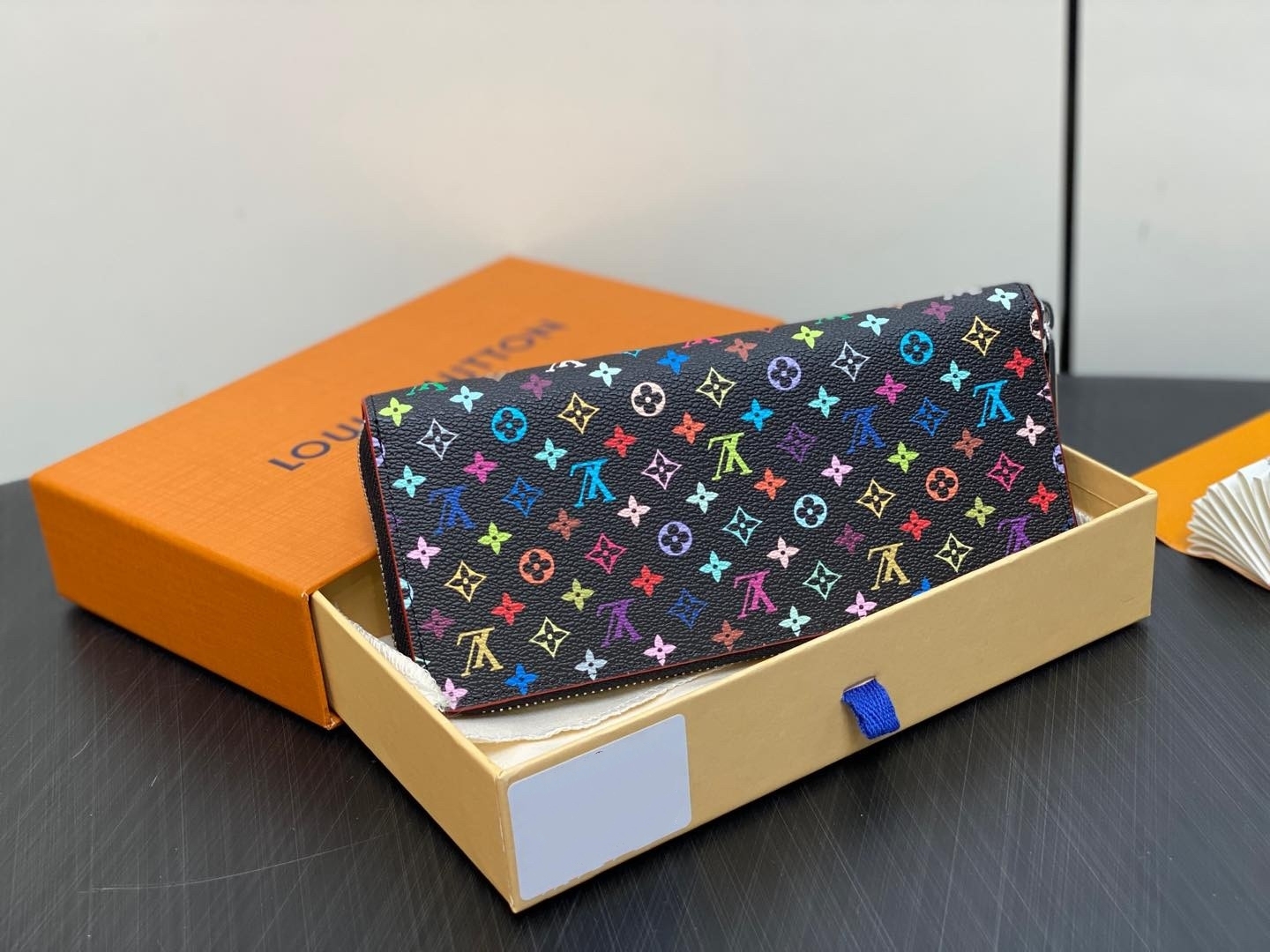 LOUIS VUITTON ルイヴィトン M13408 LV x TM ZIPPY 財布