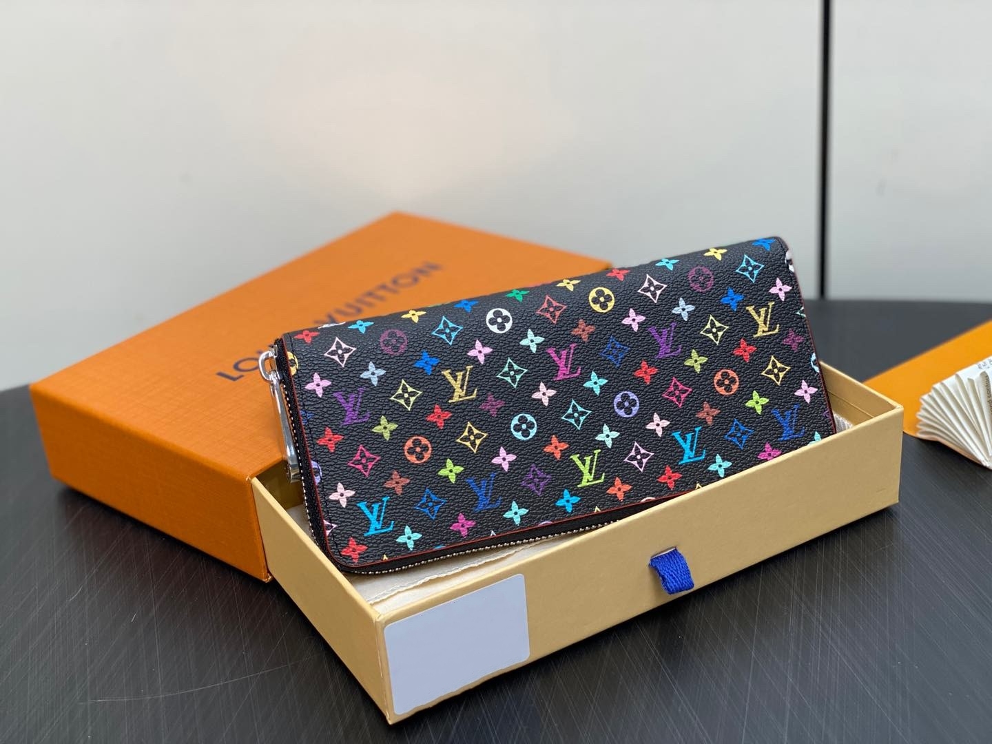 LOUIS VUITTON ルイヴィトン M13408 LV x TM ZIPPY 財布