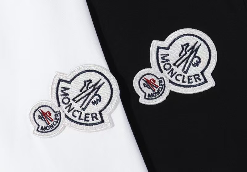 【Moncler 】（モンクレール）半袖Tシャツ 男女兼用、ご好評に付き再入荷！