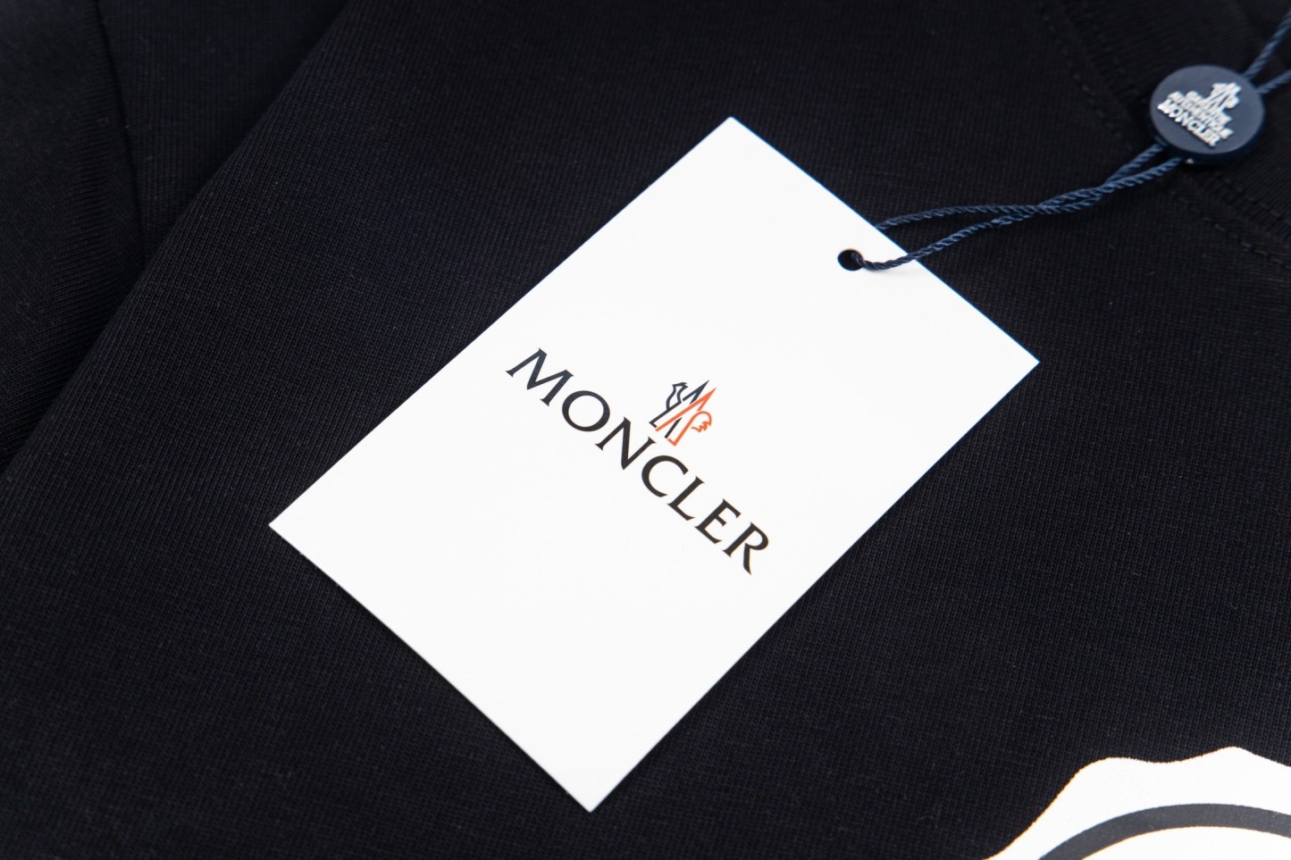 【Moncler 】（モンクレール）半袖Tシャツ 男女兼用、ご好評に付き再入荷！