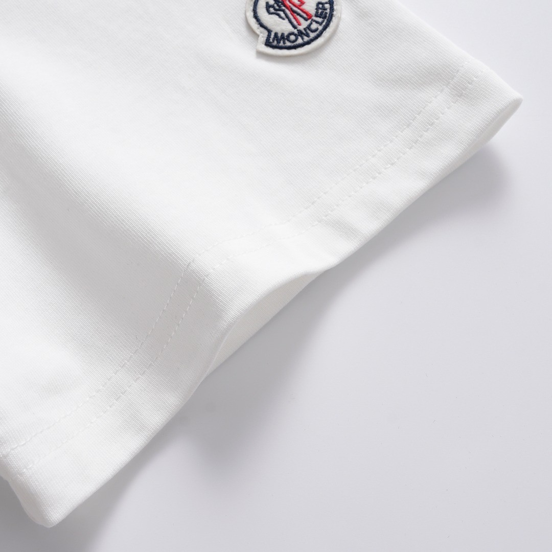 【Moncler 】（モンクレール）半袖Tシャツ 男女兼用、ご好評に付き再入荷！