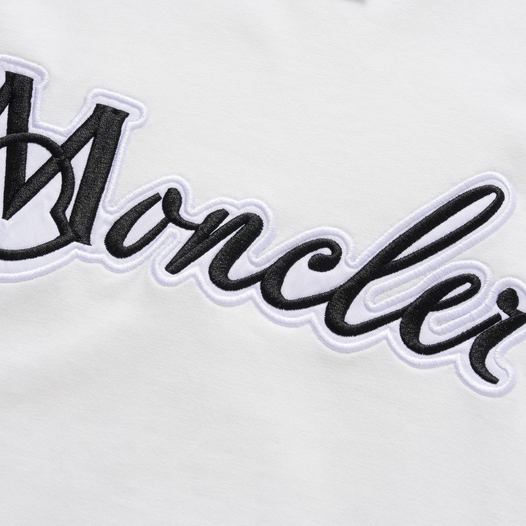 【Moncler 】（モンクレール）半袖Tシャツ 男女兼用、ご好評に付き再入荷！
