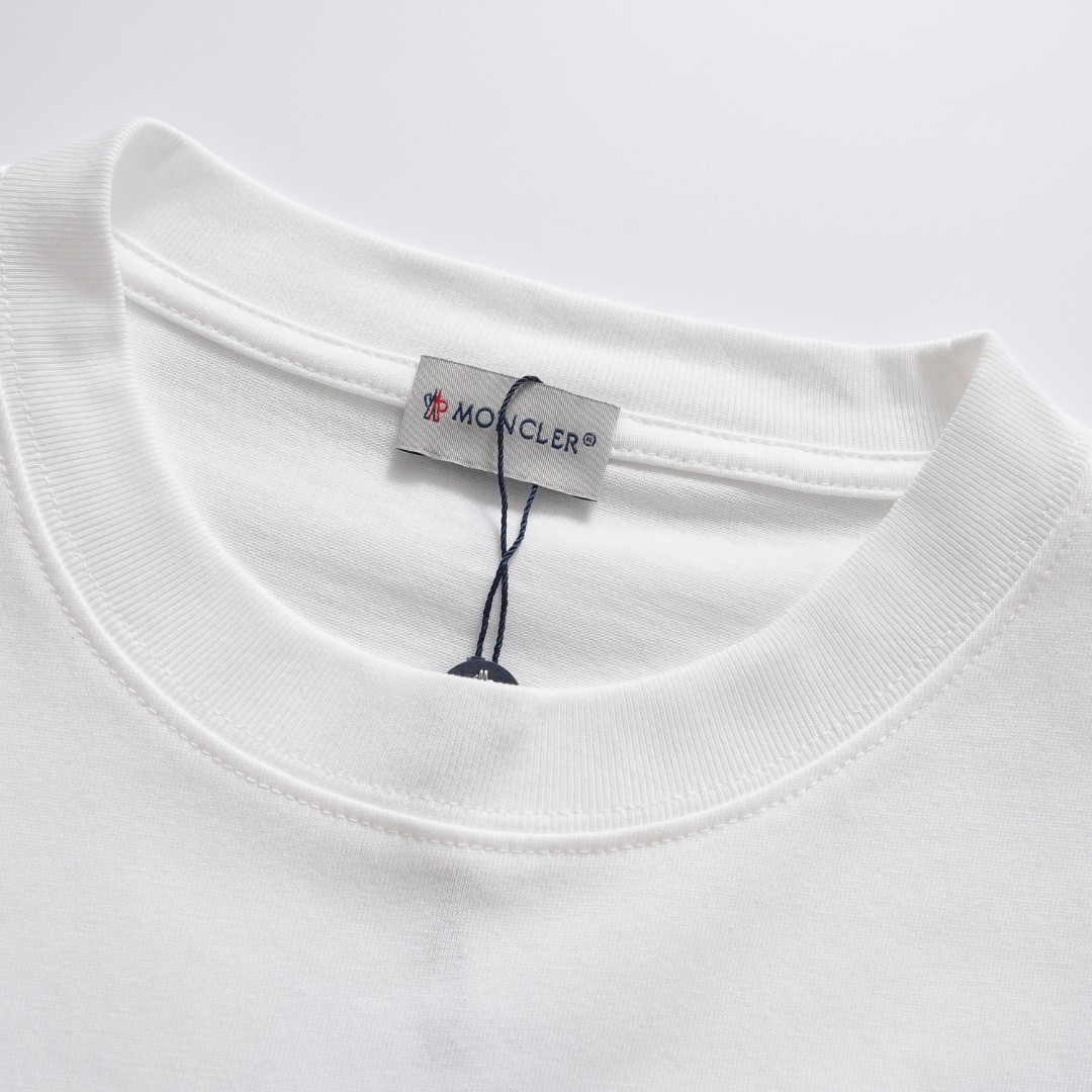 【Moncler 】（モンクレール）半袖Tシャツ 男女兼用、ご好評に付き再入荷！