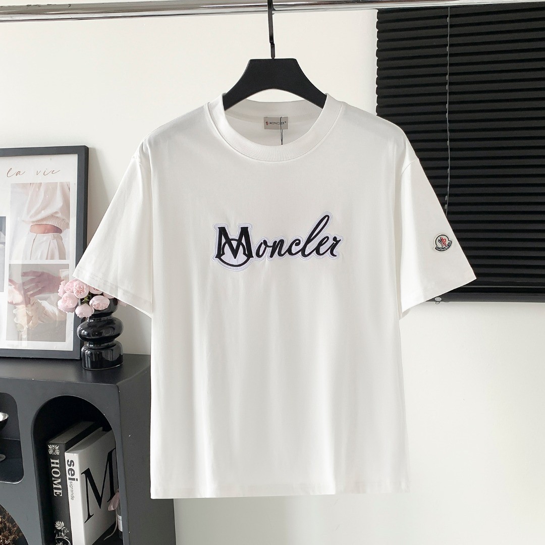 【Moncler 】（モンクレール）半袖Tシャツ 男女兼用、ご好評に付き再入荷！