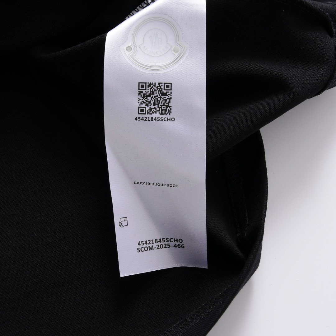 【Moncler 】（モンクレール）半袖Tシャツ 男女兼用、ご好評に付き再入荷！