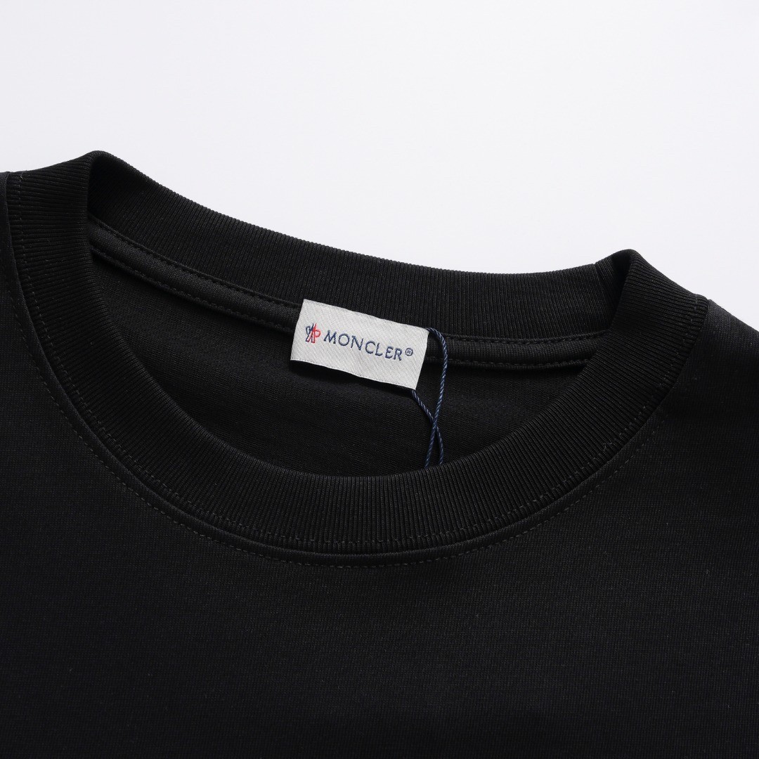 【Moncler 】（モンクレール）半袖Tシャツ 男女兼用、ご好評に付き再入荷！