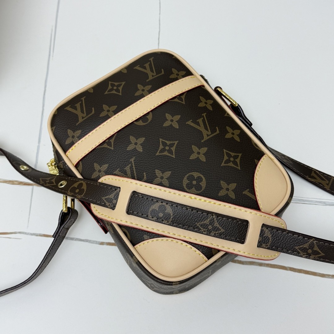 LOUIS VUITTON ルイヴィトン クロスボディバッグ M45266