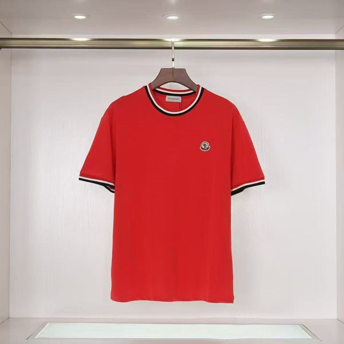 【Moncler 】（モンクレール）男女兼用、ご好評に付き再入荷！