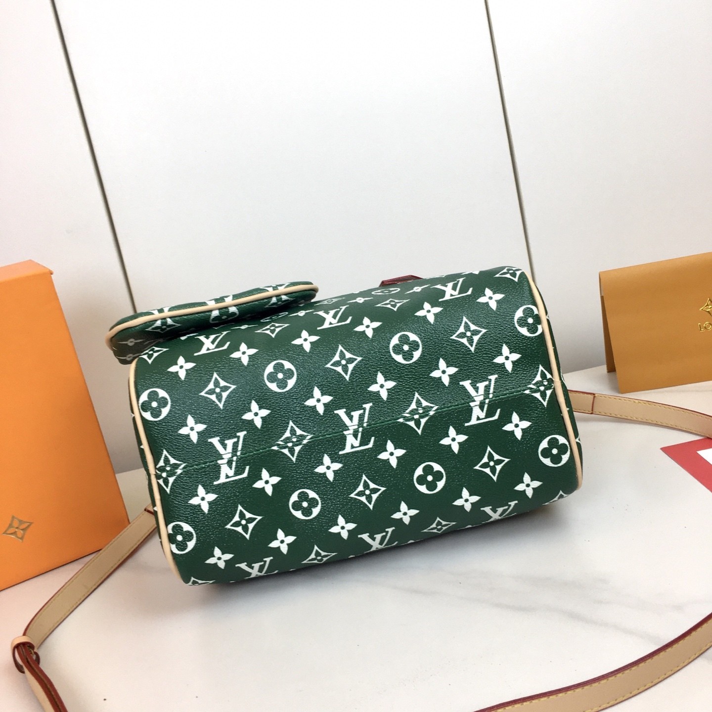 LOUIS VUITTON ルイヴィトン SPEEDY BANDOULIÈRE 25 ショルダーバッグ