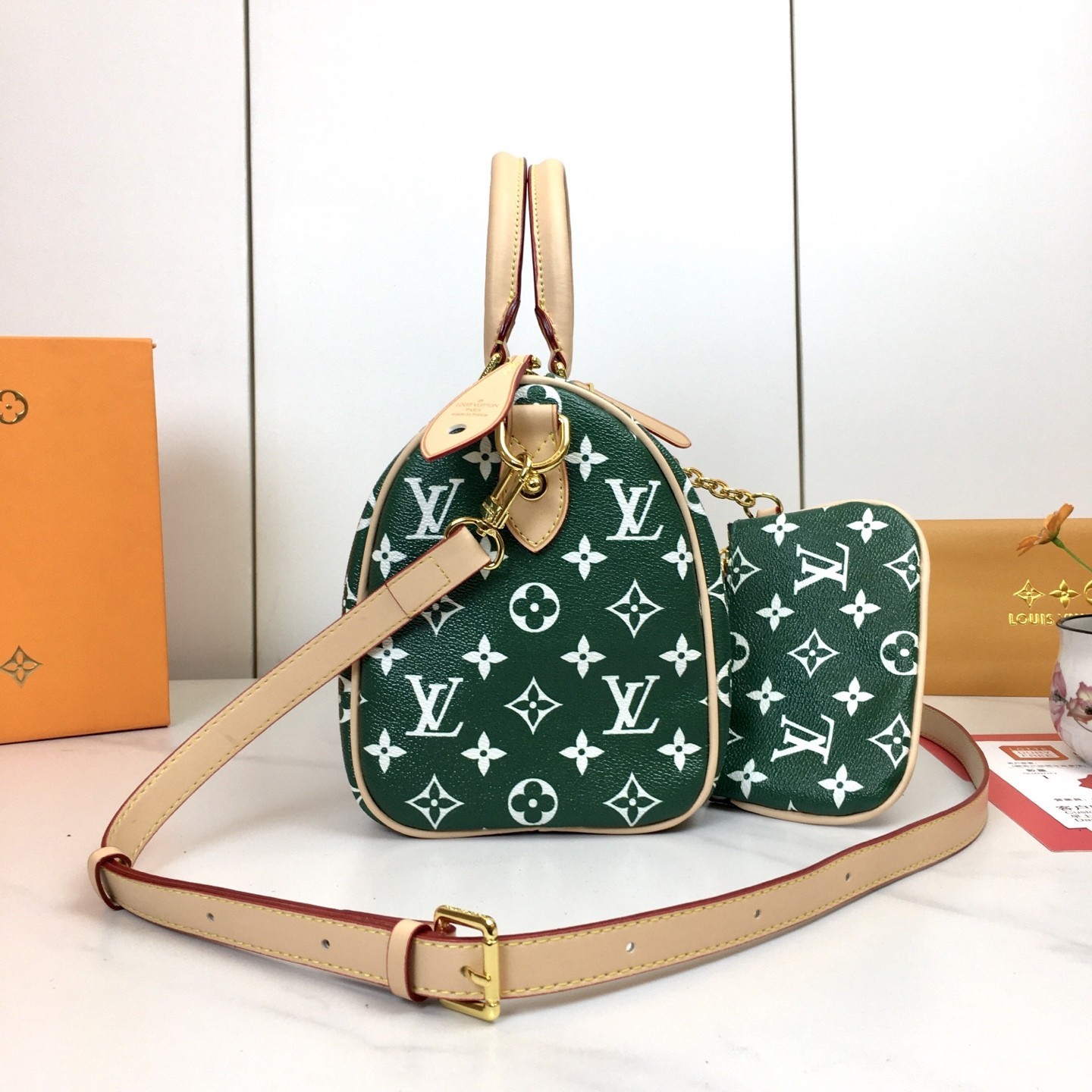 LOUIS VUITTON ルイヴィトン SPEEDY BANDOULIÈRE 25 ショルダーバッグ
